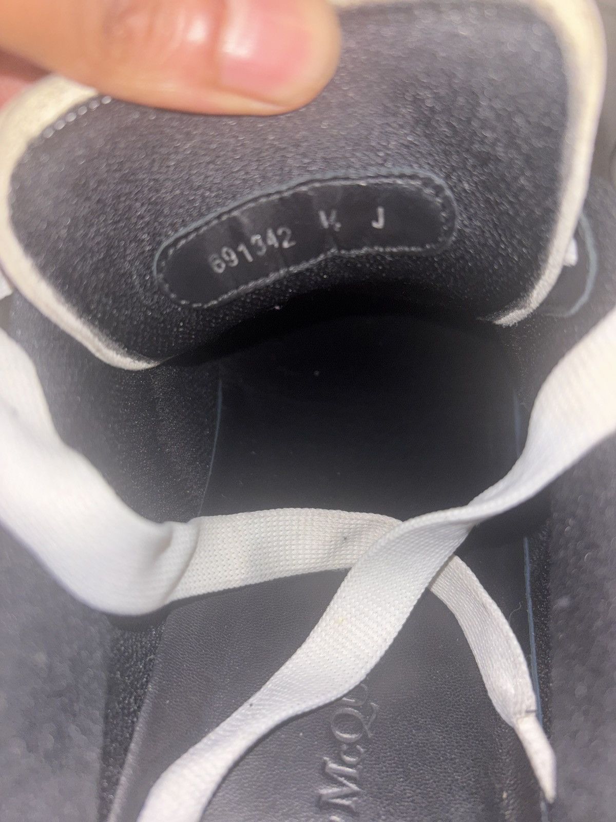 Alexander McQueen Alexander McQueen B&W Sneakers Size US 10.5 / EU 43-44 - 10 Thumbnail