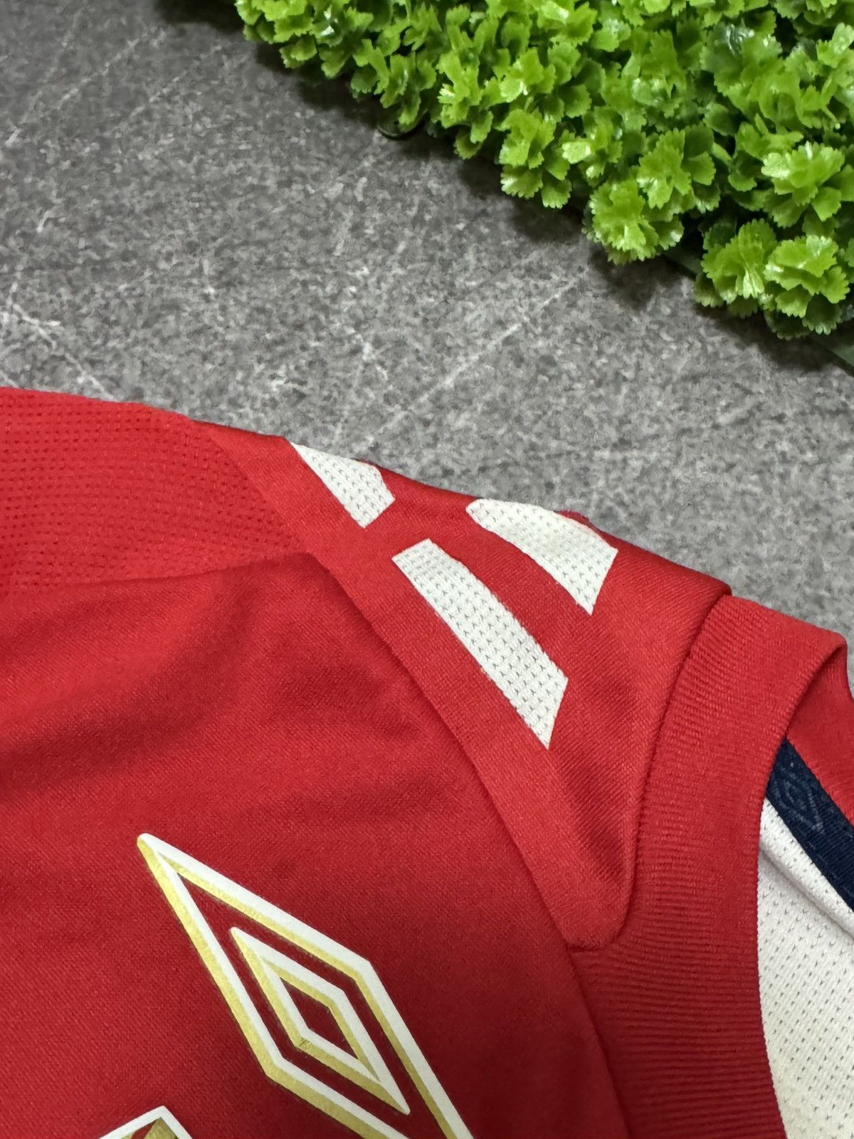 Umbro Steven Gerrard #4 England Soccer 2006 Team Umbro Jersey Size US M / EU 48-50 / 2 - 7 Thumbnail