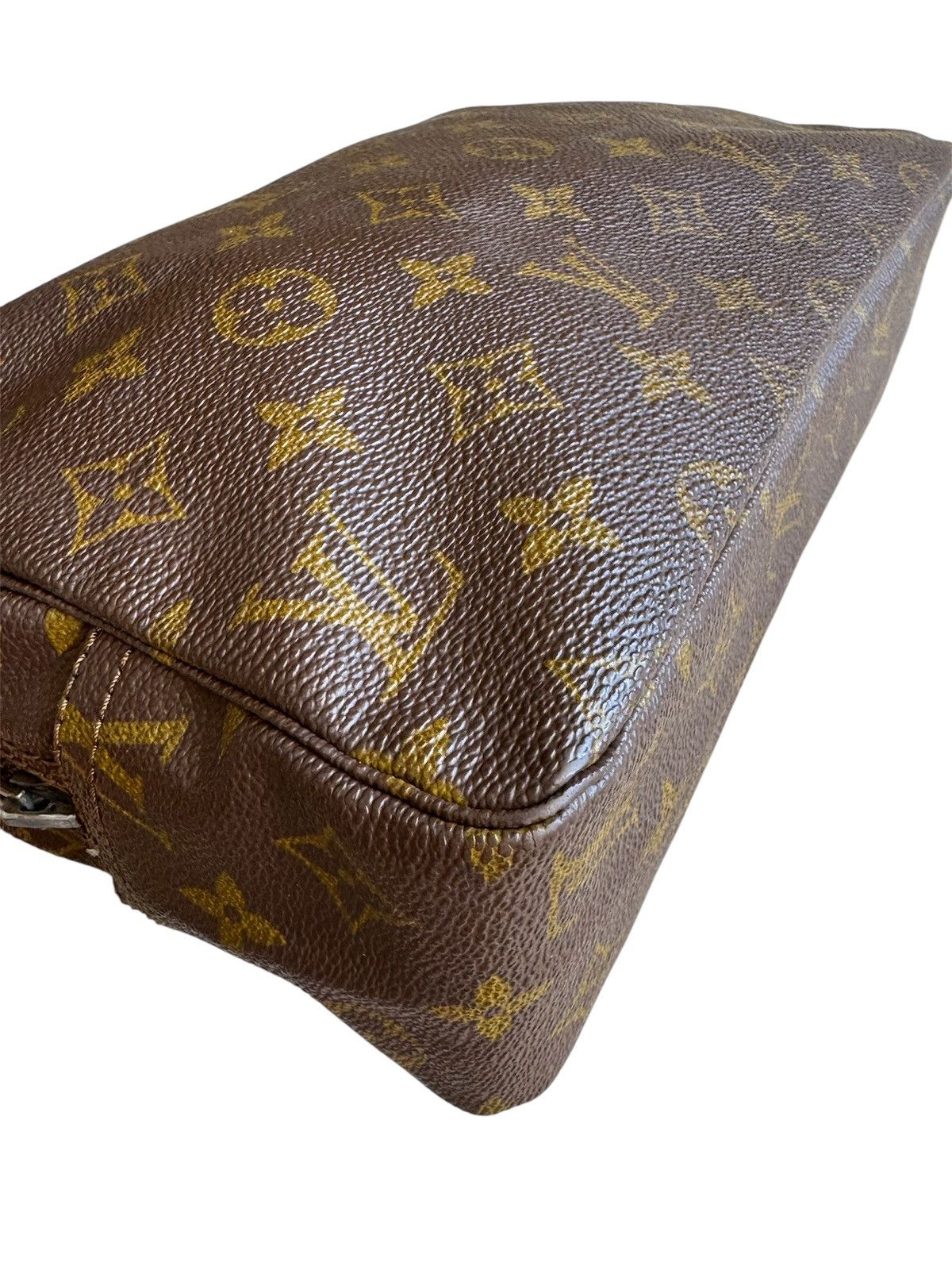 Louis Vuitton Louis Vuitton Cosmetic Toiletry Case Size ONE SIZE - 6 Thumbnail
