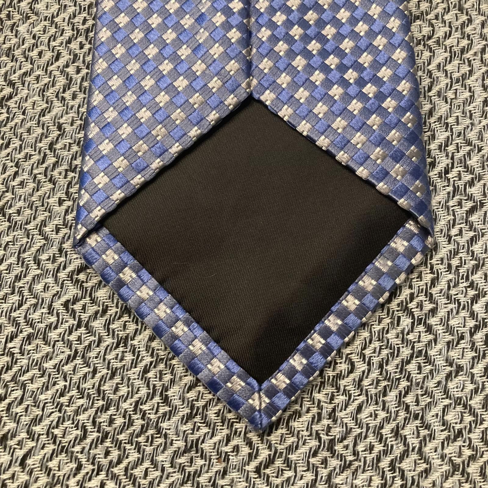 Van Heusen Van Heusen Blue Checkered Silk Tie 57/3.5 Size ONE SIZE - 5 Thumbnail