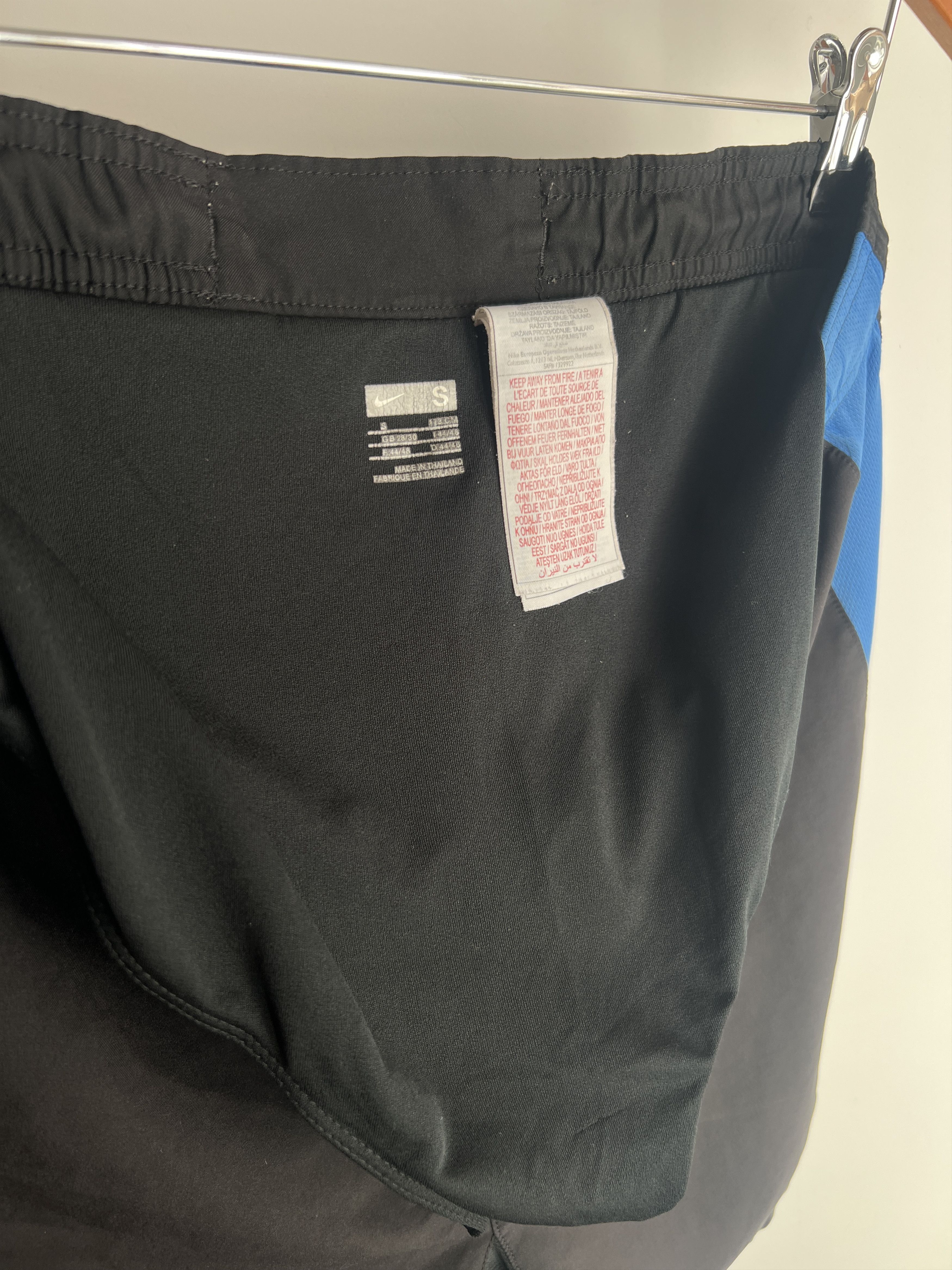 Nike × Vintage Soccer Shorts Nike Vintage Manchester United Devil 2009/10 Size US 32 / EU 48 - 7 Thumbnail