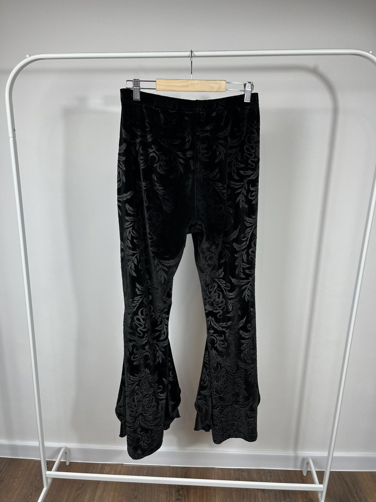 Other Vintage Black Velvet Flared Pants Women L Baroque Bottoms Size 32" / US 10 / IT 46 - 12 Thumbnail