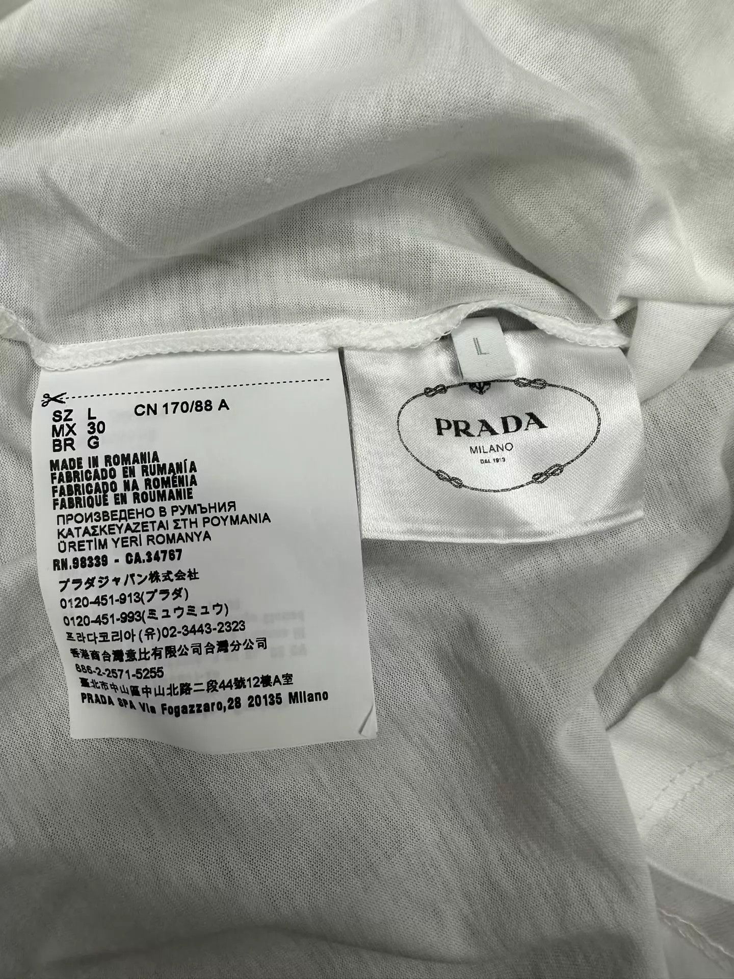 Prada Prada New Metal Triangle Logo Short Sleeve Tee L Size L / US 10 / IT 46 - 3 Thumbnail