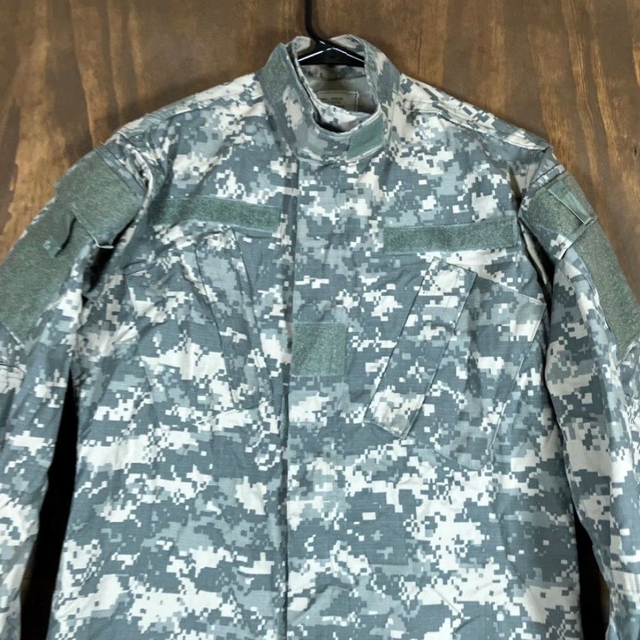 Vintage **ARMY MILITARY COMBAT COAT XS GREEN UNISEX DIGICAM REGULAR** User: **ARMY MILITARY COMBAT JACKET XS GREEN UNISEX** Size US XS / EU 42 / 0 - 2 Thumbnail