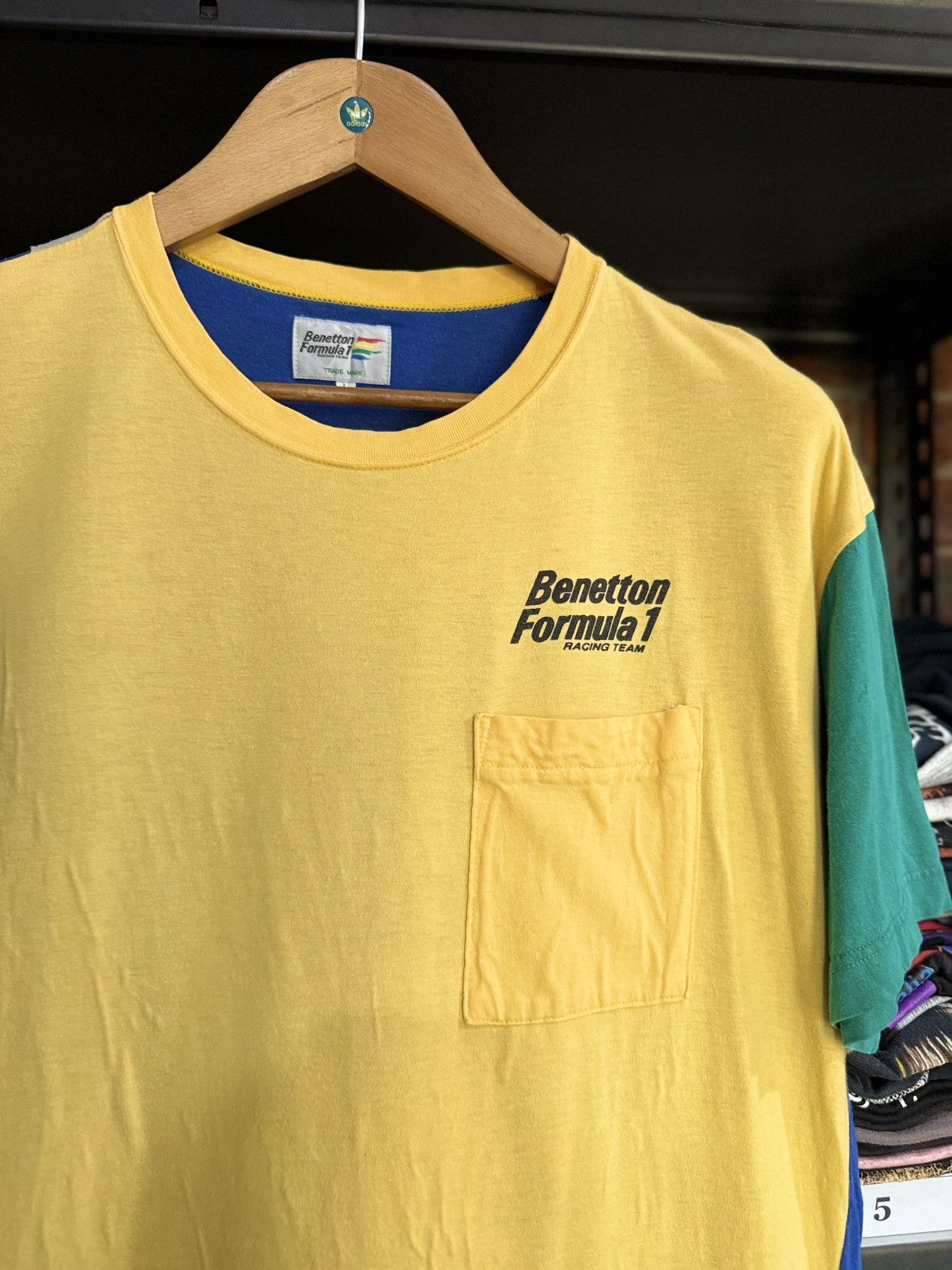 Formula 1 Vintage Benetton Formula 1 Racing Team Hypecolour Pocket Tee Size US L / EU 52-54 / 3 - 3 Thumbnail