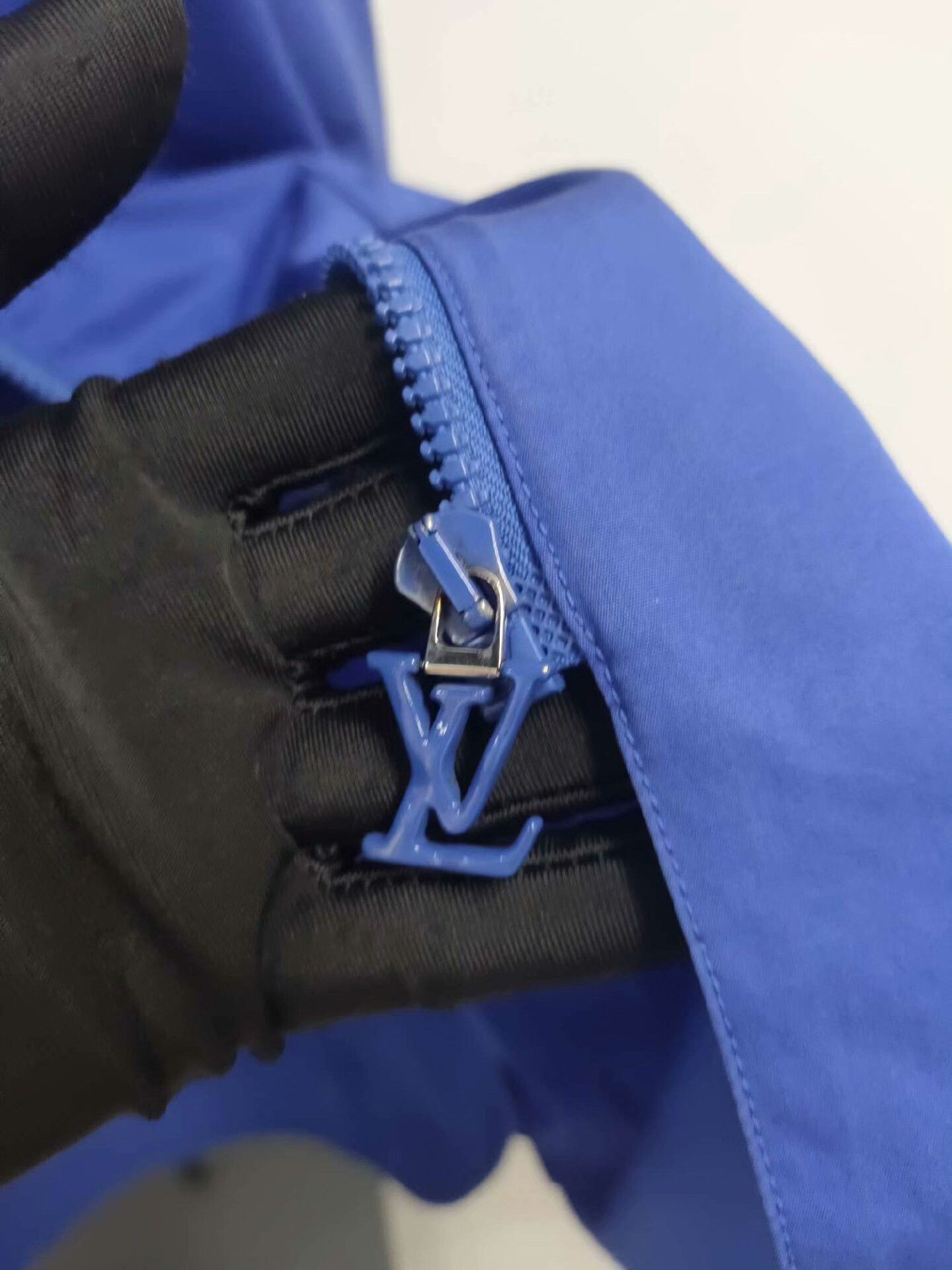 Louis Vuitton Louis Vuitton Blue Long Sleeve Coat Size L Size US L / EU 52-54 / 3 - 5 Thumbnail