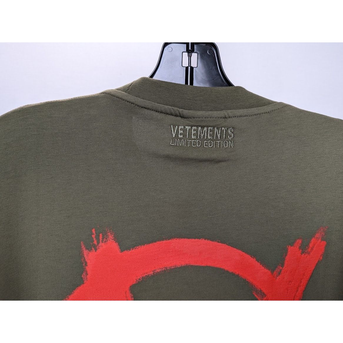 Vetements o1rshd1 T-Shirt Tee in Khaki Size US L / EU 52-54 / 3 - 12 Thumbnail