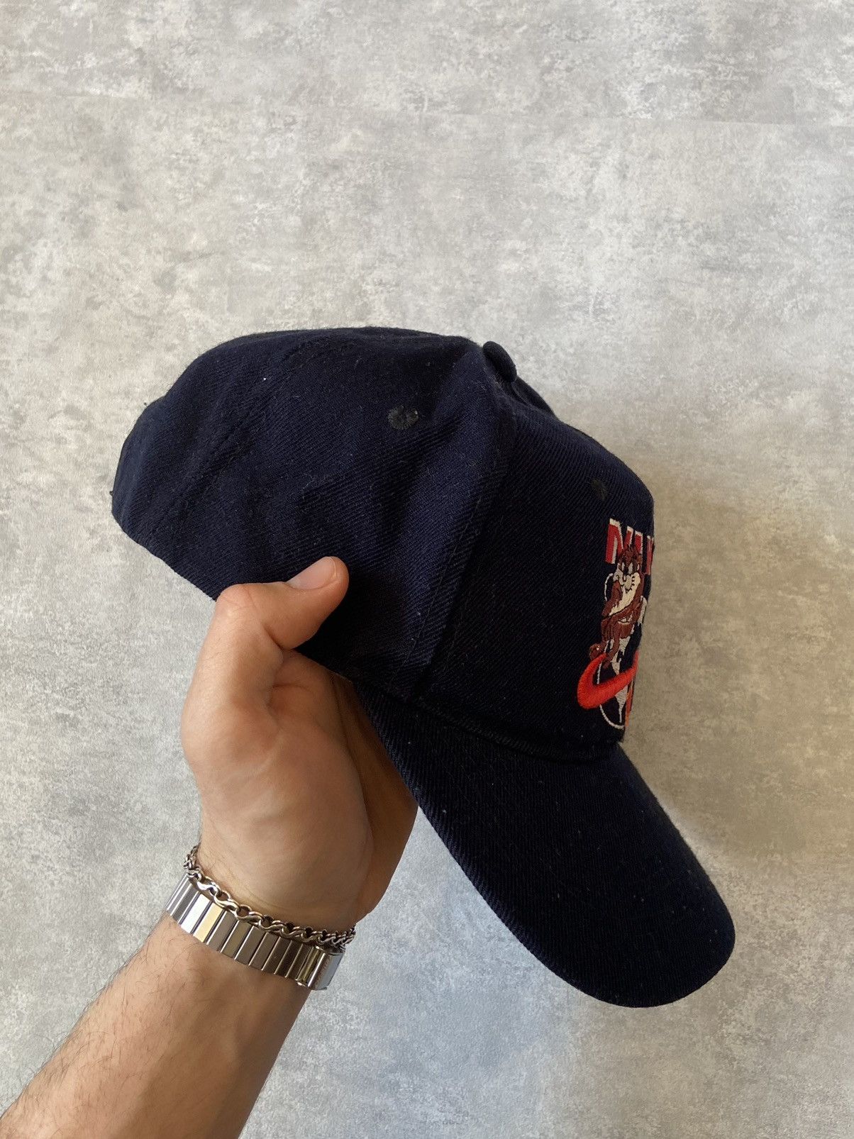 Nike Nike Vintage Cap Korea Taz Looney Tunes RARE Size ONE SIZE - 4 Thumbnail