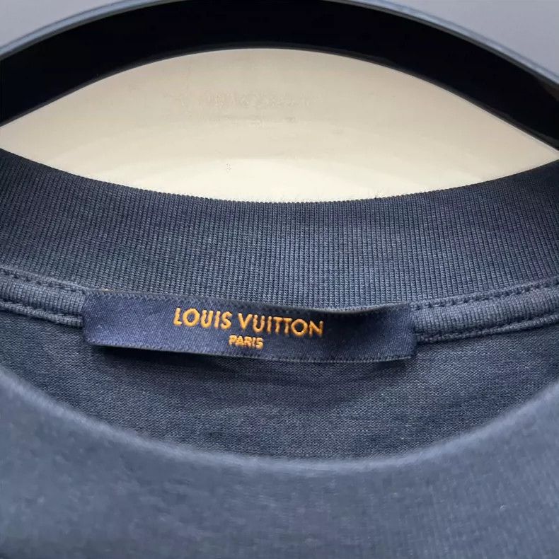 Louis Vuitton louis vuitton Full-print dark grain gradient short sleeve Size US M / EU 48-50 / 2 - 7 Thumbnail