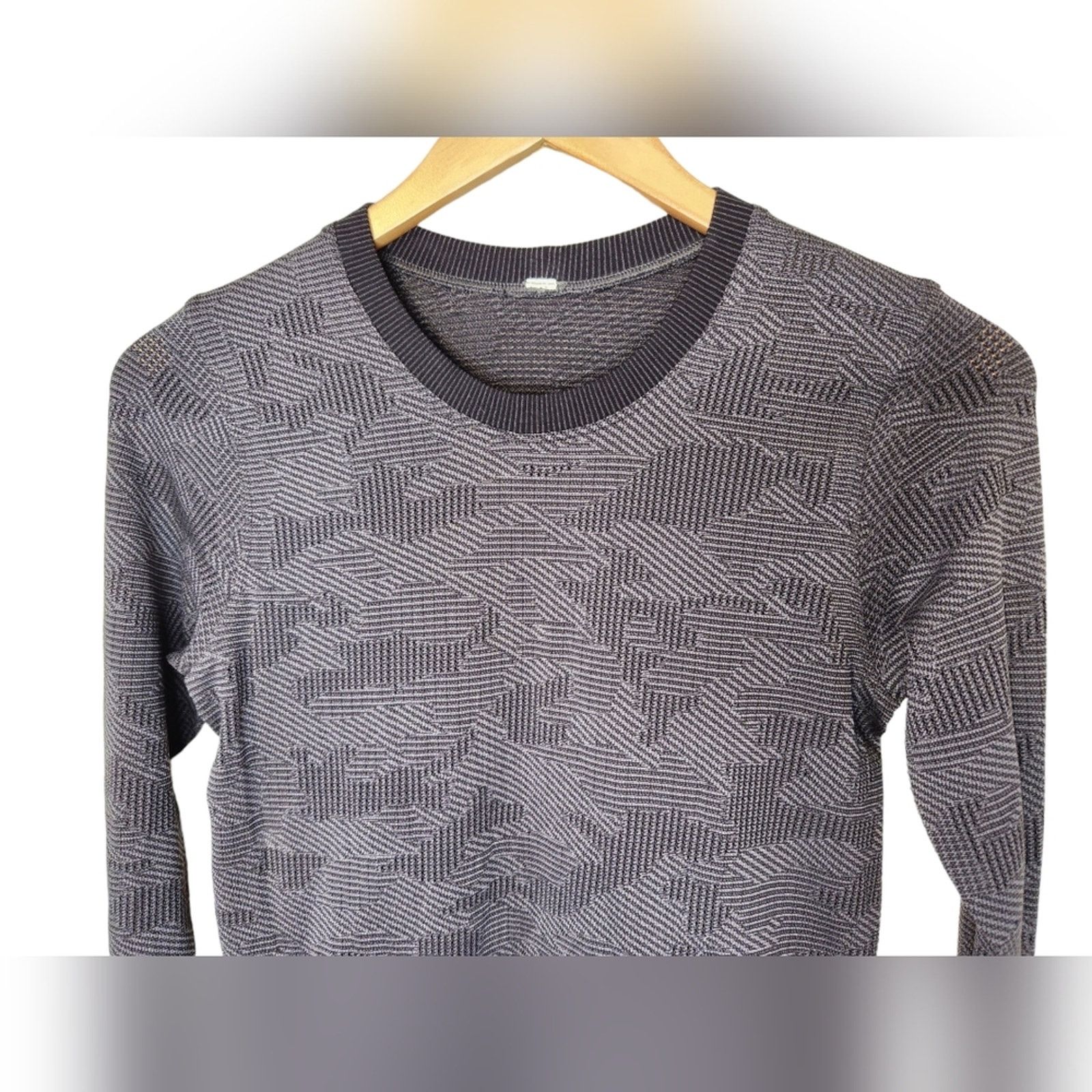 Lululemon Lululemon Swiftly Breathe Shirt 4 Vented Camo Grey Size S / US 4 / IT 40 - 5 Thumbnail
