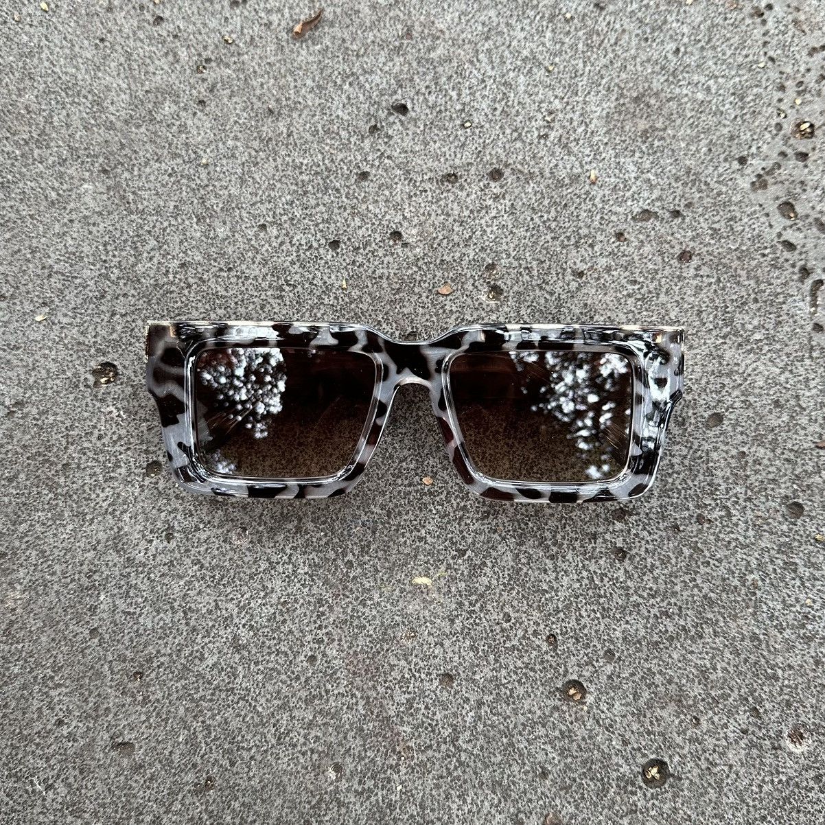 Other Y2K Unisex Sunglasses Retro Fashion Shades LE381-01 Size ONE SIZE - 1 Thumbnail