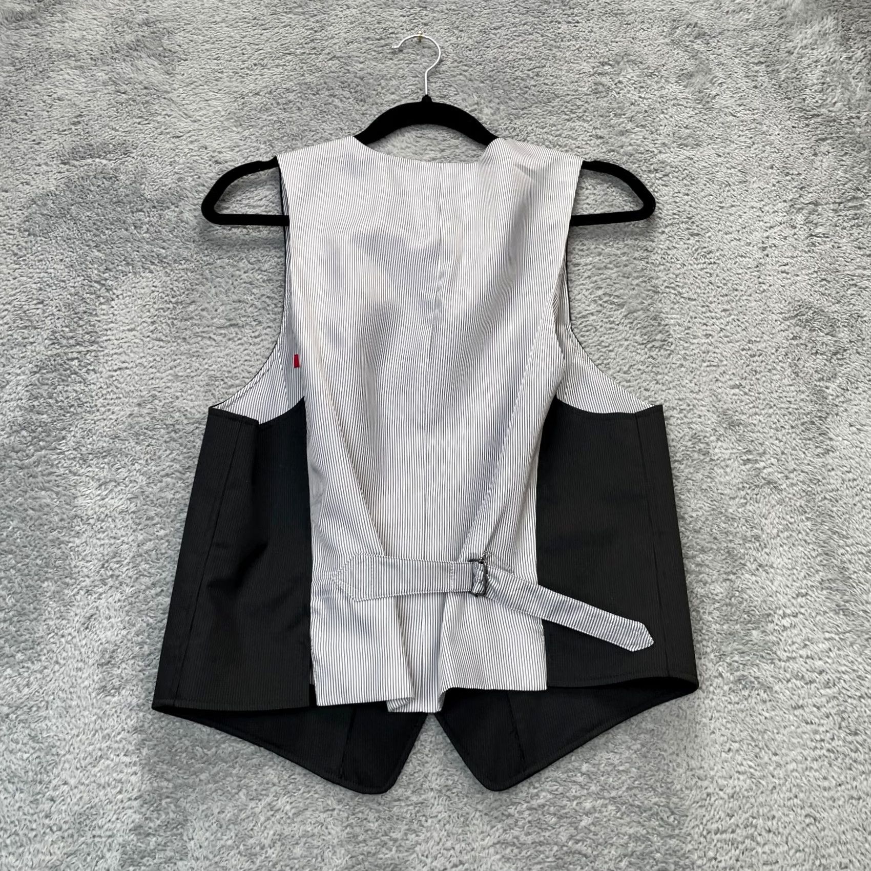 John Varvatos John Varvatos Vest Mens Medium Black Waistcoat Striped Back Cinch Button Front vest Size US M / EU 48-50 / 2 - 3 Thumbnail