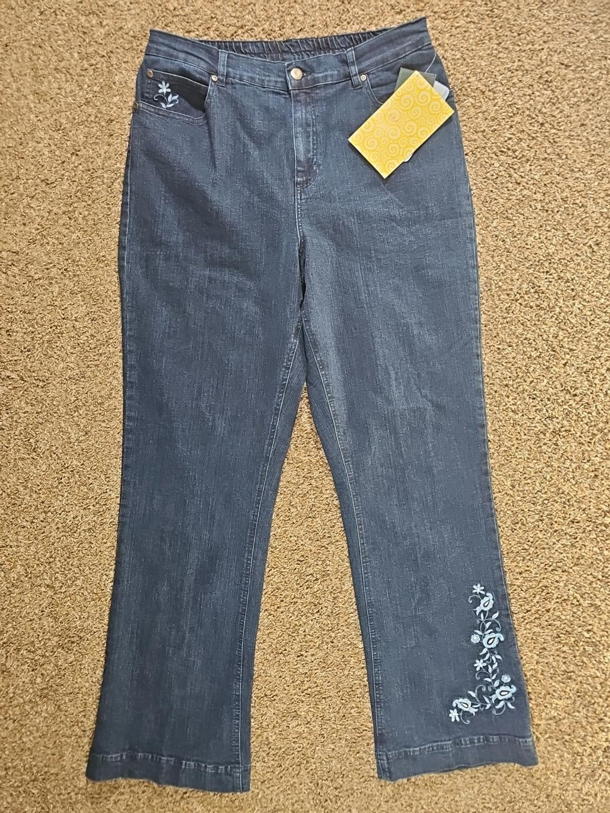 Denim & Co. Denim & Company L Flared Blue Jeans Embroidered Flowers NWT Size 36" / US 14 / IT 50 - 1 Thumbnail