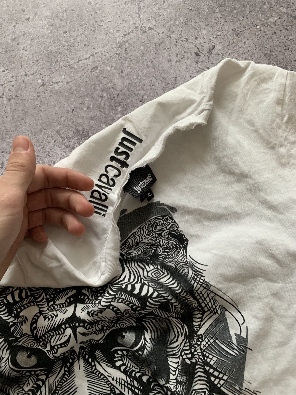 Just Cavalli 🔥JUST CAVALLI TIGER T-SHIRT Size US XL / EU 56 / 4 - 8 Thumbnail