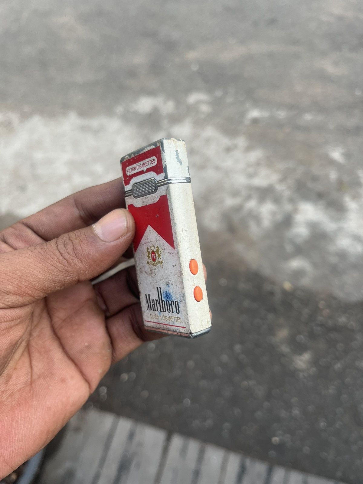 Marlboro Marlboro Lighter Vintage Size ONE SIZE - 2 Thumbnail