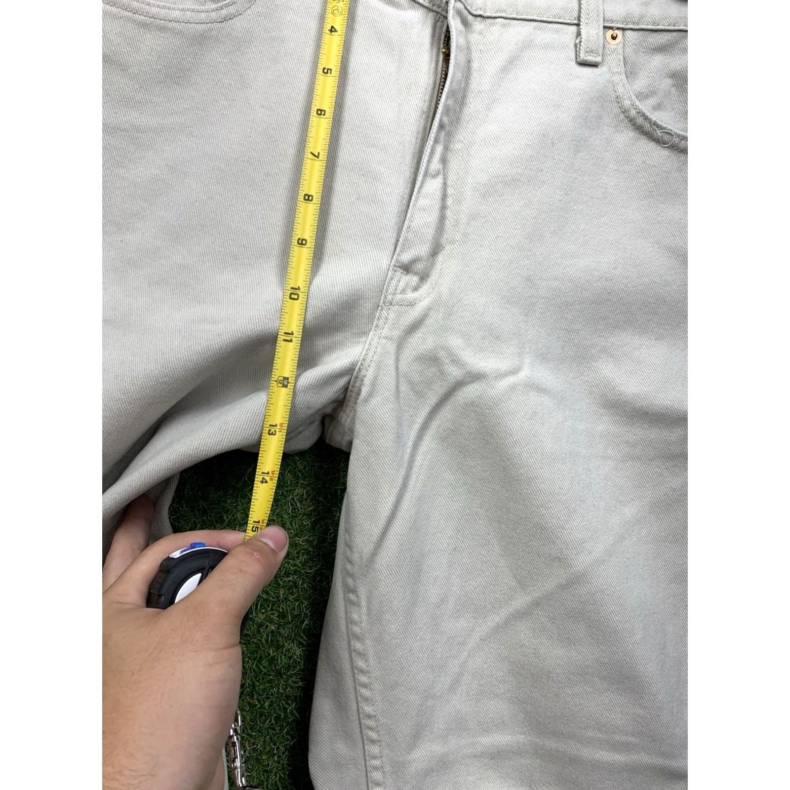 Levi's VINTAGE Levi's 550 Jeans Womens 12 Reg M 90s Relaxed Taper White Denim Black Tab Workwear Shirt Womens Jeans Size 34" / US 12 / IT 48 - 6 Thumbnail