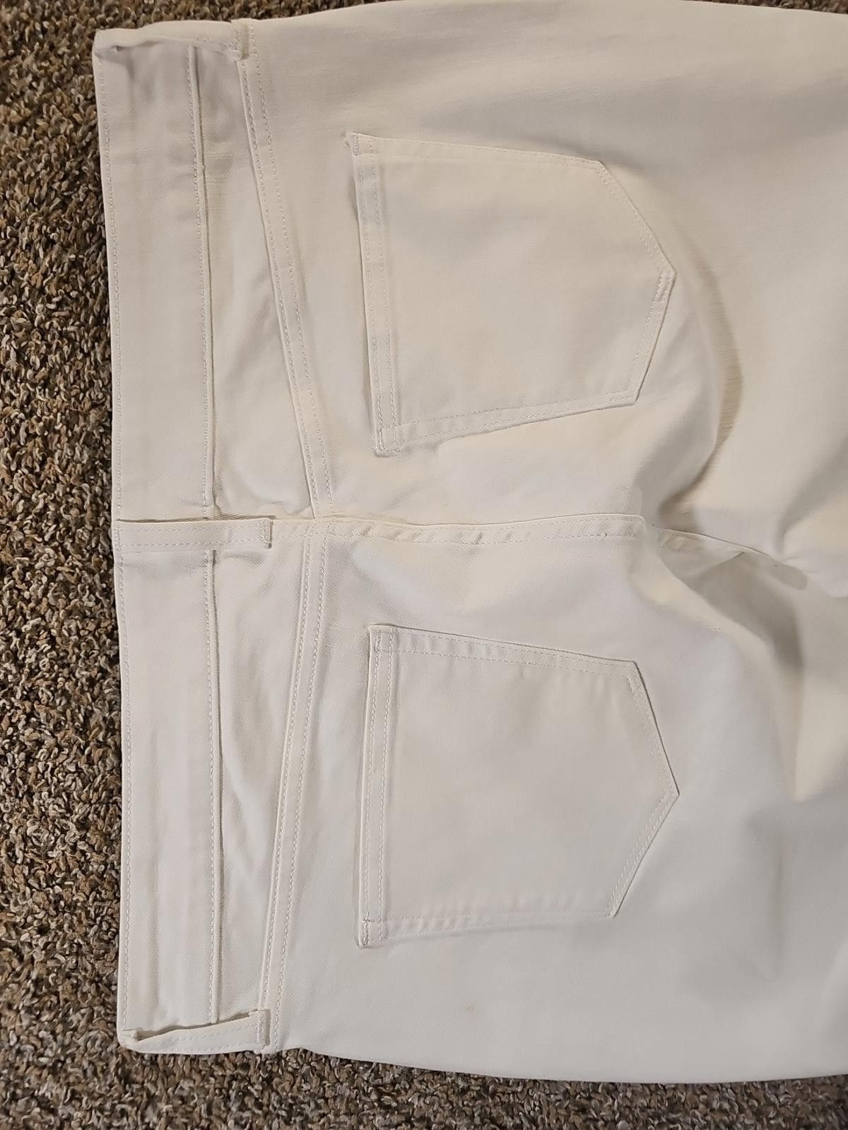 St. Johns Bay St. John’s Bay MidRise Capri Jeans 14 White Stretch NWT NWD Size 36" / US 14 / IT 50 - 7 Thumbnail