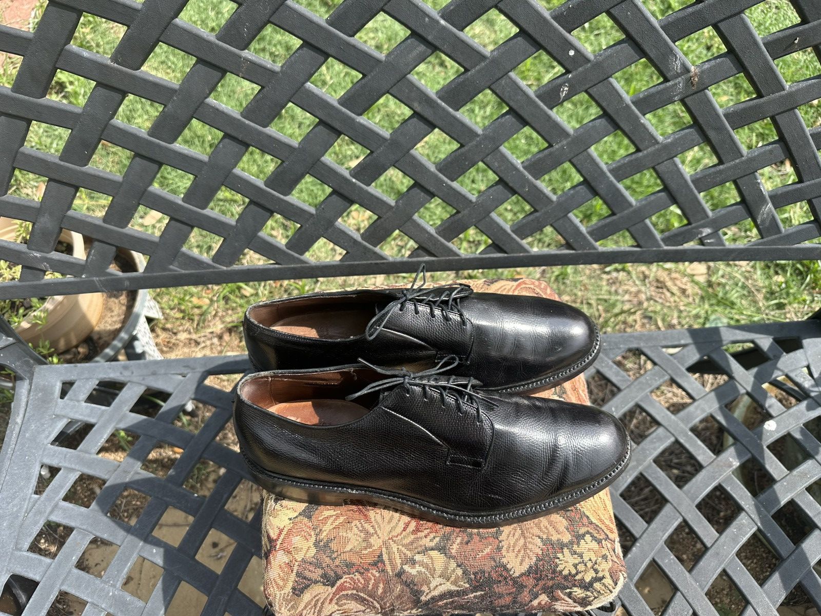 Allen Edmonds Allen Edmonds Leeds Black Leather Oxford Men's Dress Shoes Size US 10.5 / EU 43-44 - 1 Thumbnail