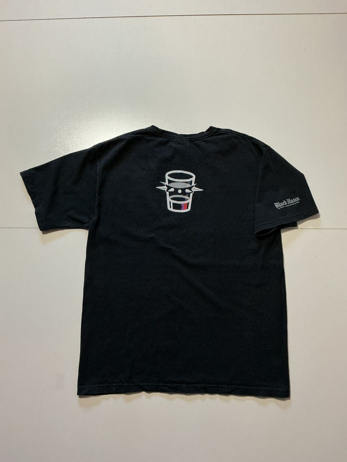 Vintage Vintage Black Haus Rules Liquor Alcohol Spiked Drink T-Shirt Size US M / EU 48-50 / 2 - 2 Thumbnail