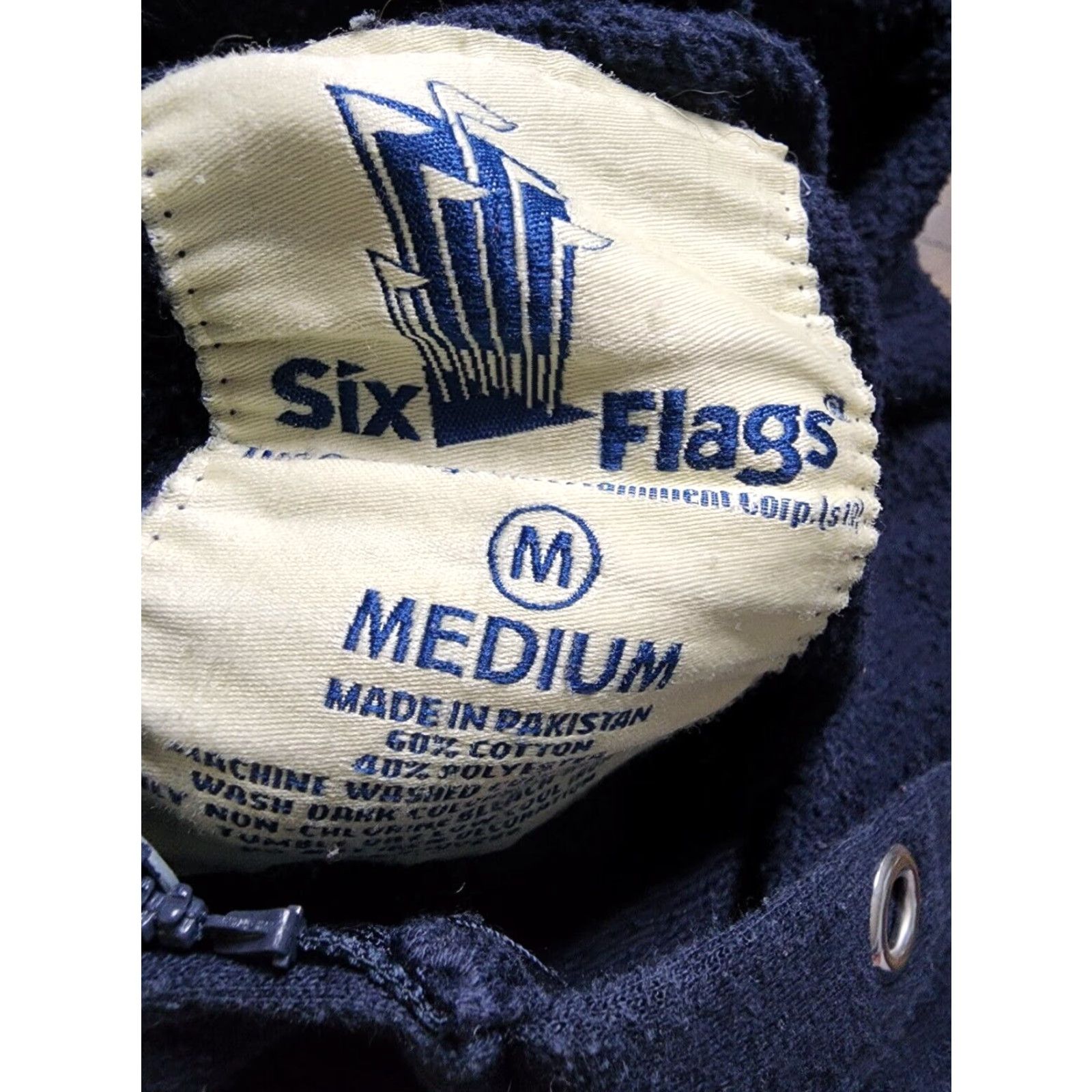 Vintage Six Flags Magic Mountain Mens Hoodie Sweatshirt Blue Long Sleeve Pullover Size US M / EU 48-50 / 2 - 4 Thumbnail