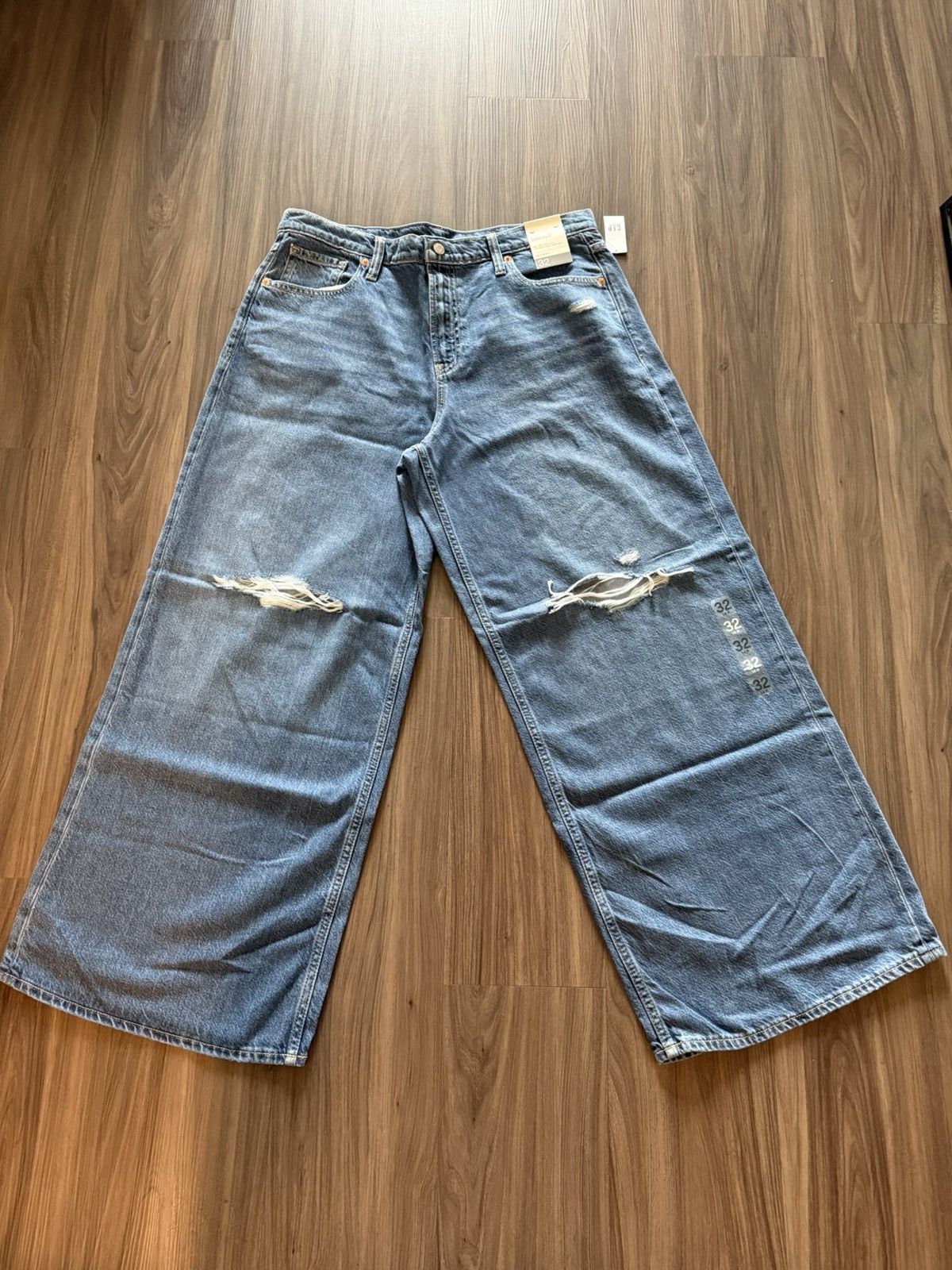 Gap GAP Baggy Mid Rise Wide Leg Jeans Women’s Size 32 / 14R Size 32" / US 10 / IT 46 - 1 Thumbnail