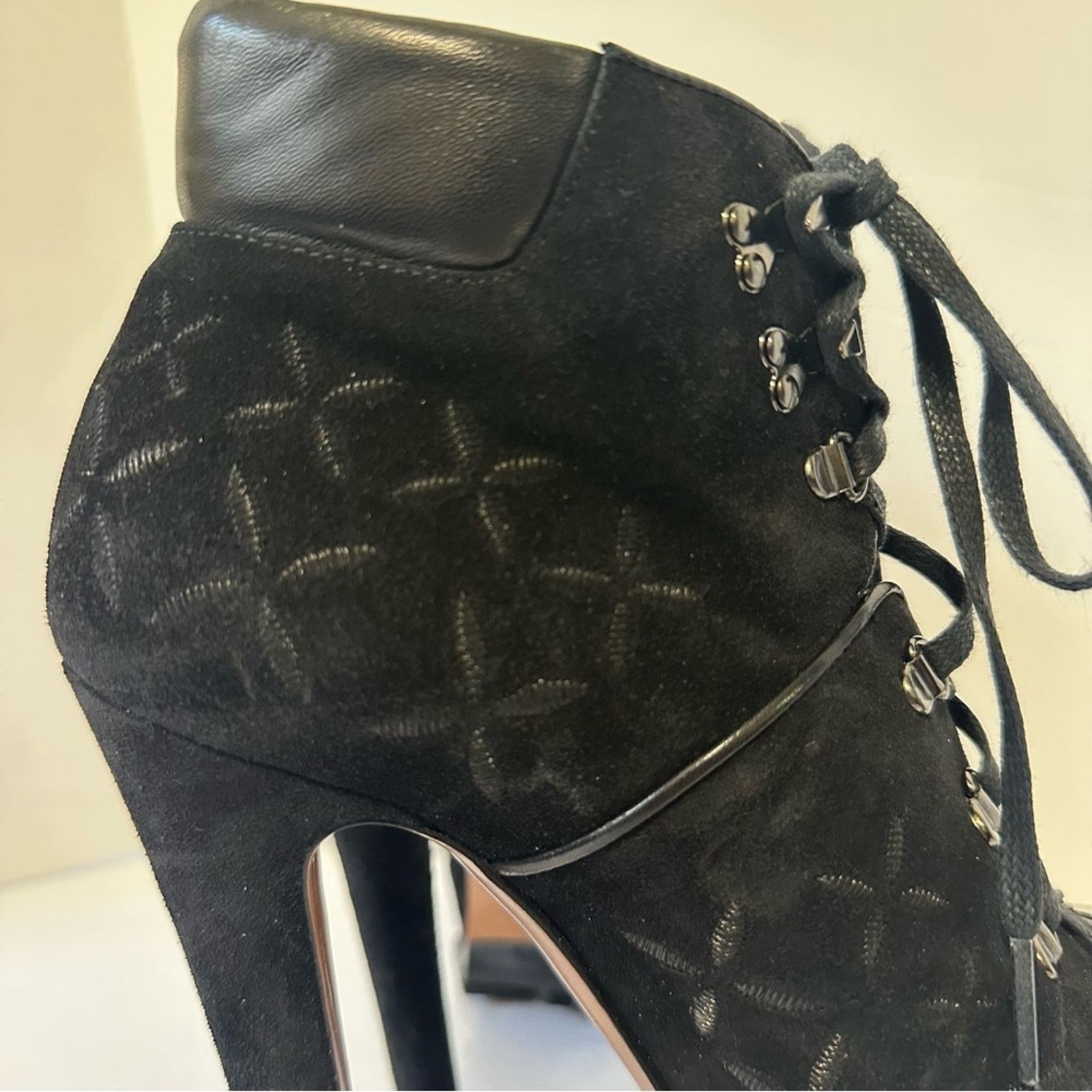 Alaia Suede Embroidery 2X Platform Hiker Boots Black EU 38.5 Size US 8.5 / IT 38.5 - 7 Thumbnail