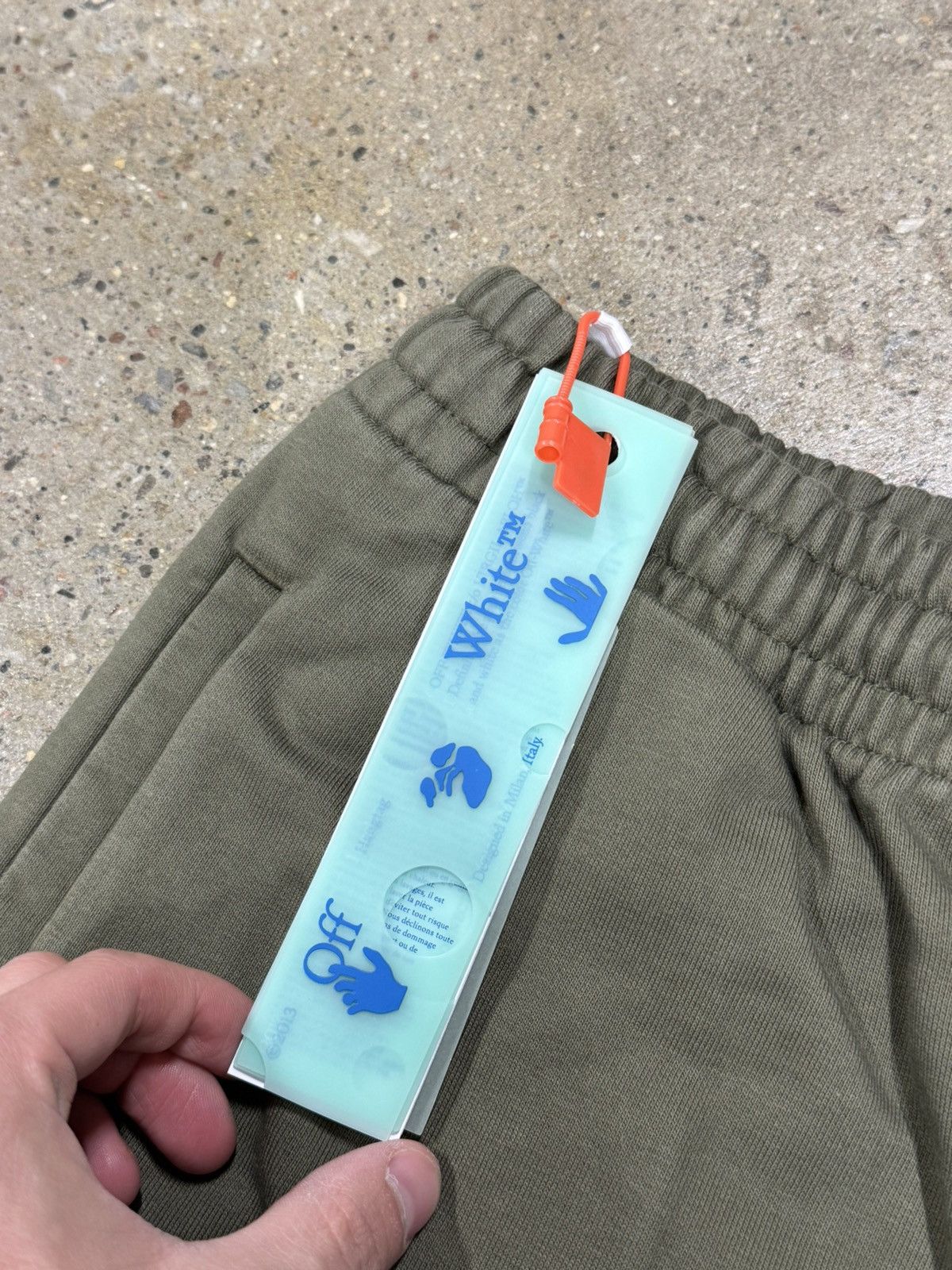 Off-White Off-White Helvetica Embroidery Sweatshorts NEW 650$ Size US 32 / EU 48 - 3 Thumbnail