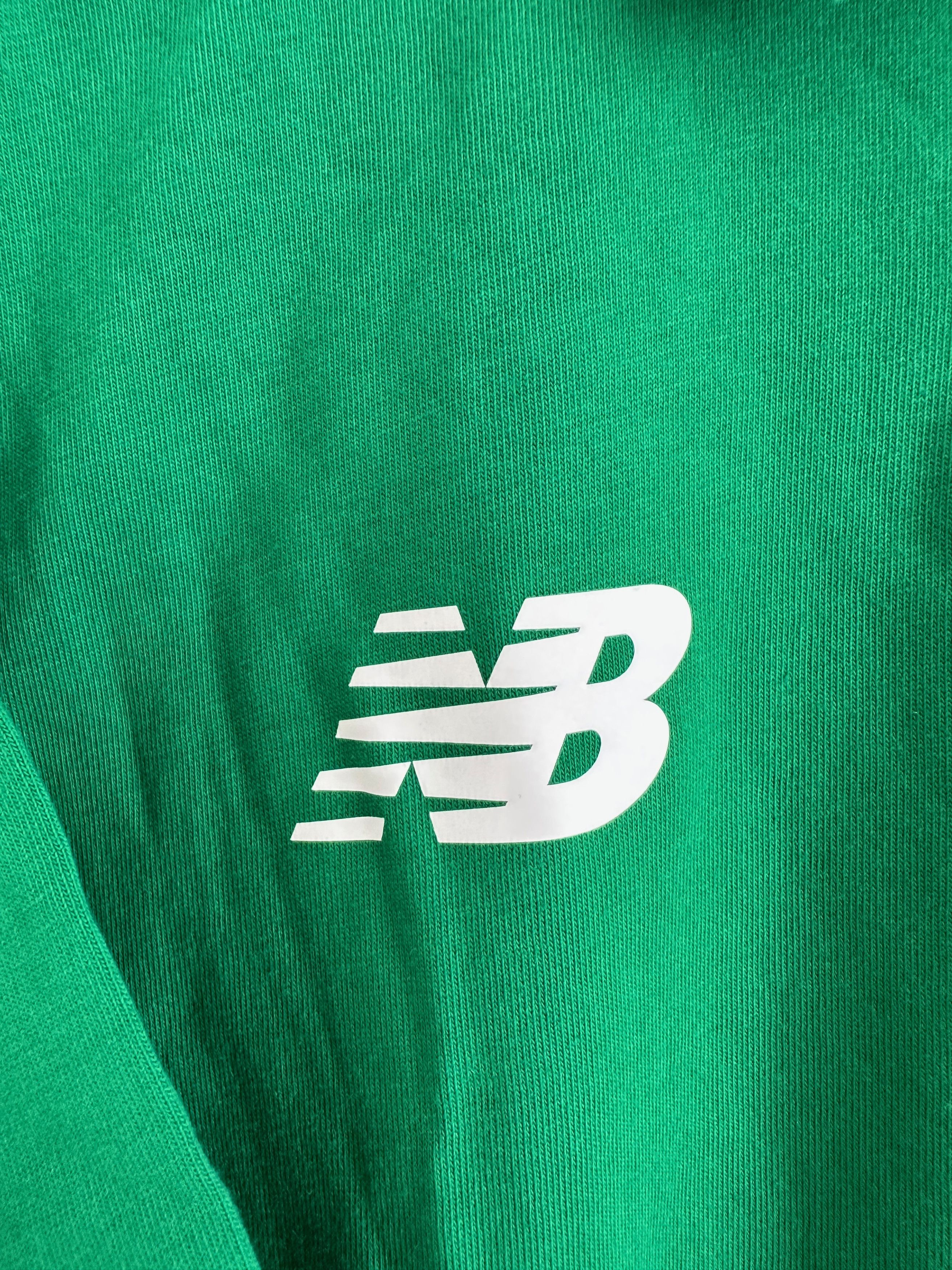 New Balance 2017 New Balance Ireland National Team soccer green Size US M / EU 48-50 / 2 - 4 Thumbnail