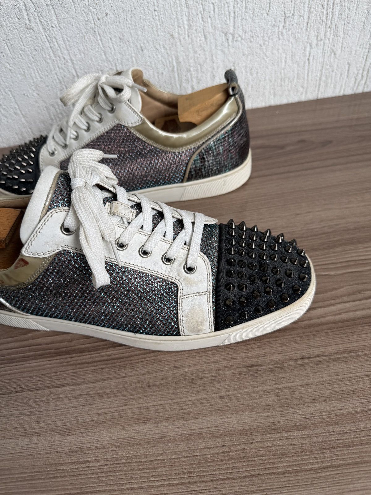 Christian Louboutin louis juniour orlato spike sneaker Size US 10.5 / EU 43-44 - 15 Thumbnail