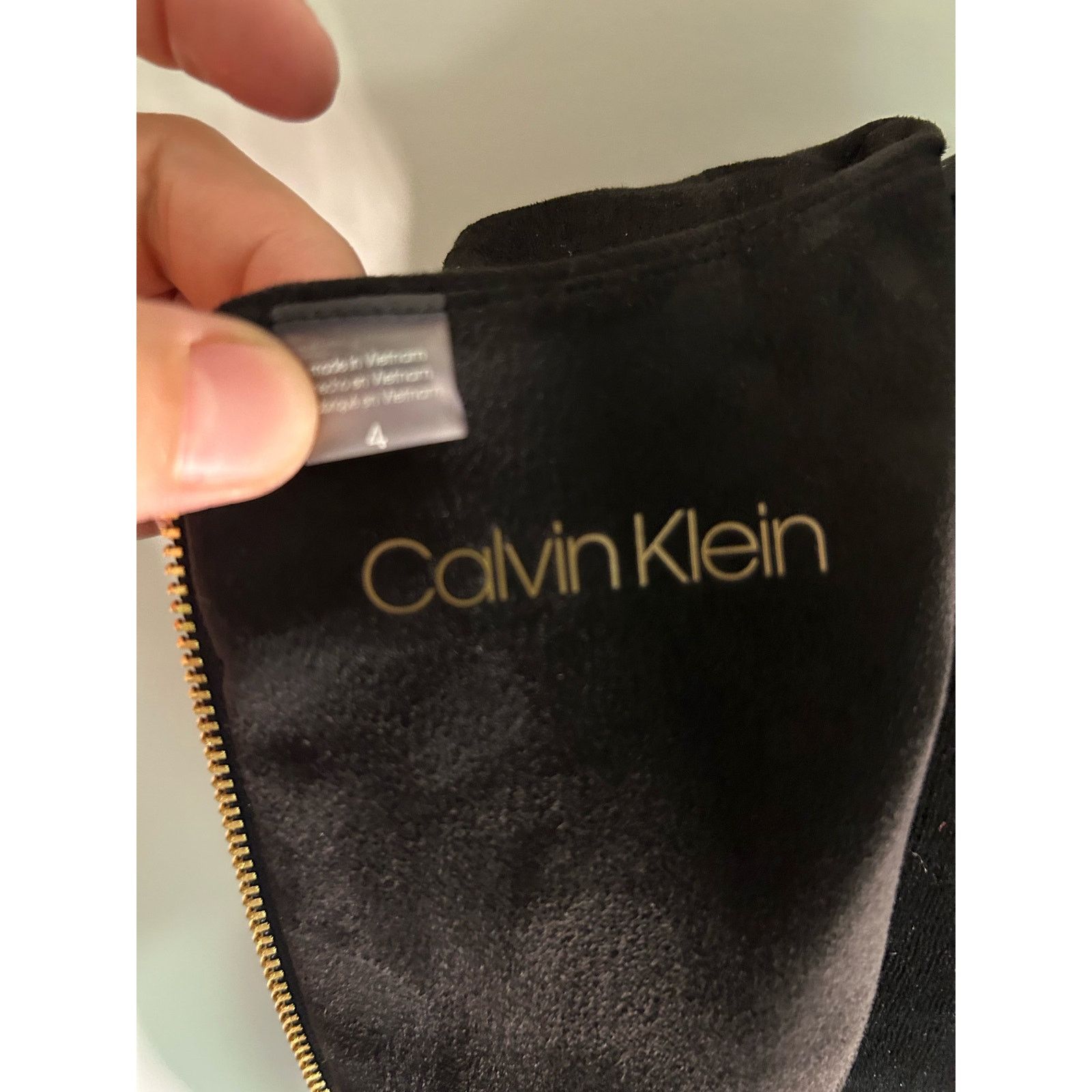 Calvin Klein Calvin Klein Suede Dress Suede New With Tags Size 4 Size S / US 4 / IT 40 - 6 Thumbnail