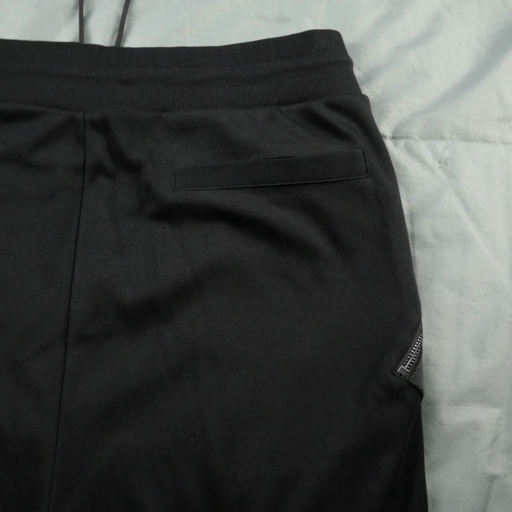 Hugo Boss HUGO BOSS Joggers Sweatpants Mens XL Black Zip Pockets Drawstring Cuffed Pants Size US 36 / EU 52 - 7 Thumbnail