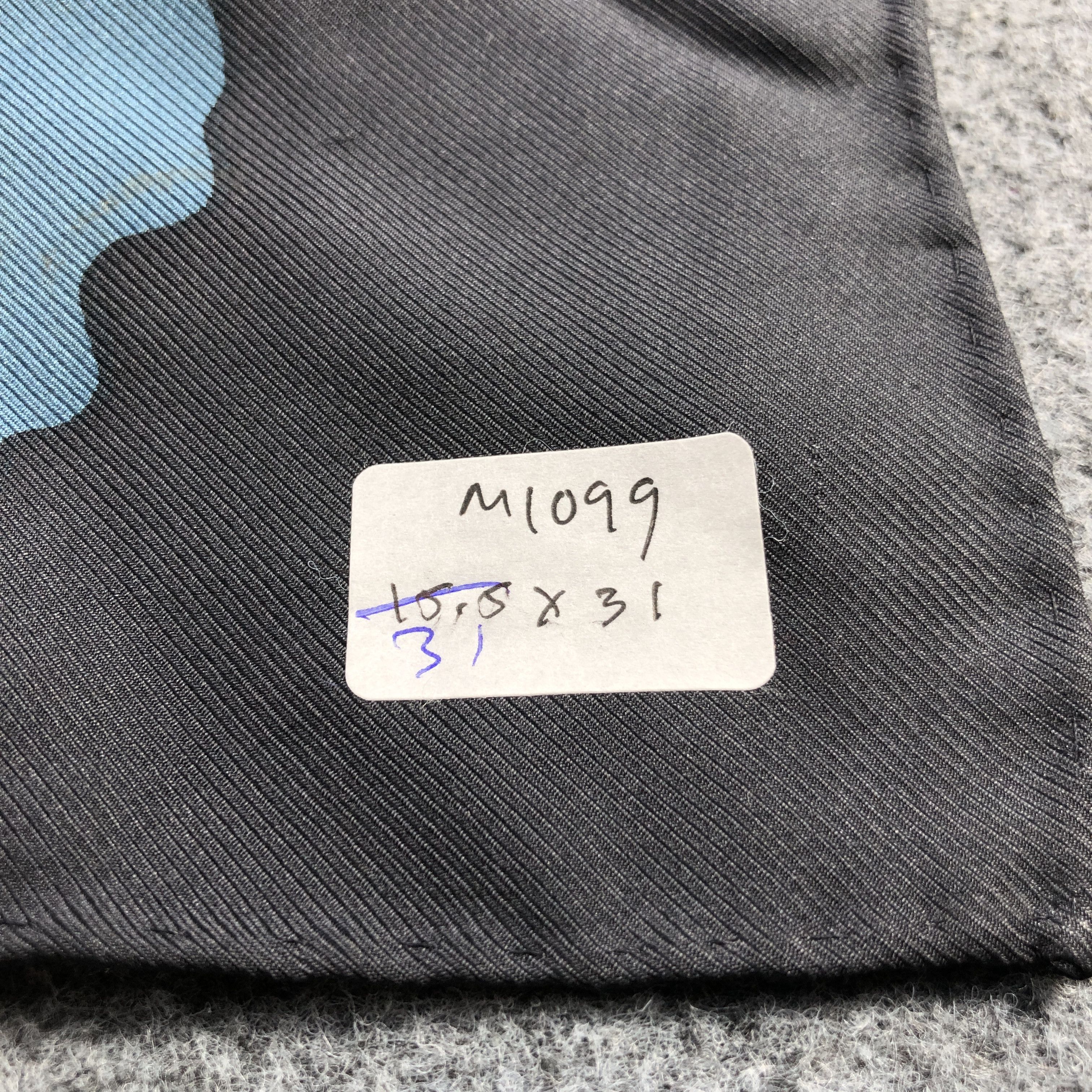 Japanese Brand Blue Flowers Luxury Hand Rolled Silk Scarf M1099 Size ONE SIZE - 11 Thumbnail