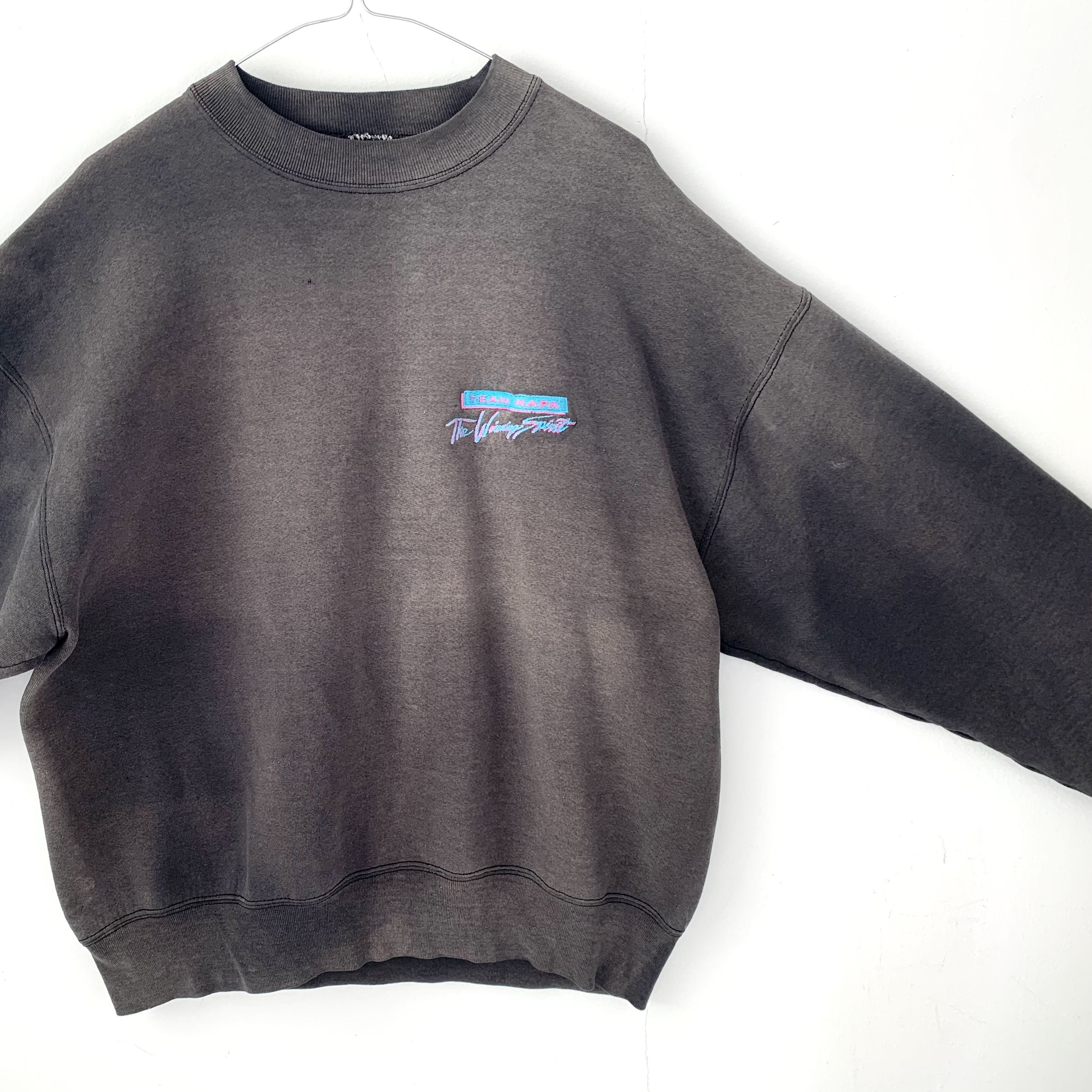 Fruit Of The Loom vintage 90s sunfaded boxy sweatshirt Size US XL / EU 56 / 4 - 1 Thumbnail