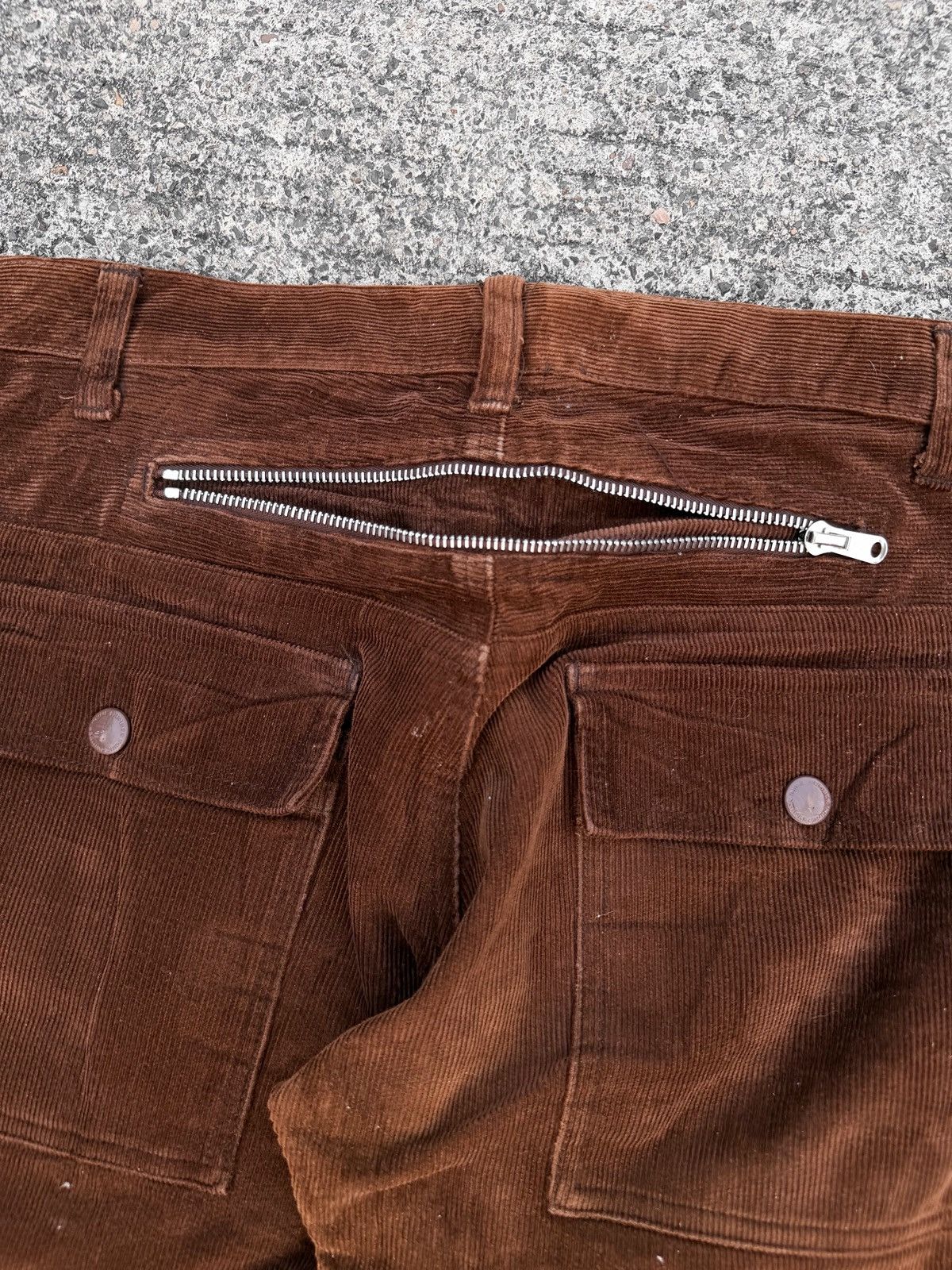 Number (N)ine Number (N)ine AW02 Nowhere man Multi-pocket Corduroy Pants Size US 30 / EU 46 - 3 Thumbnail