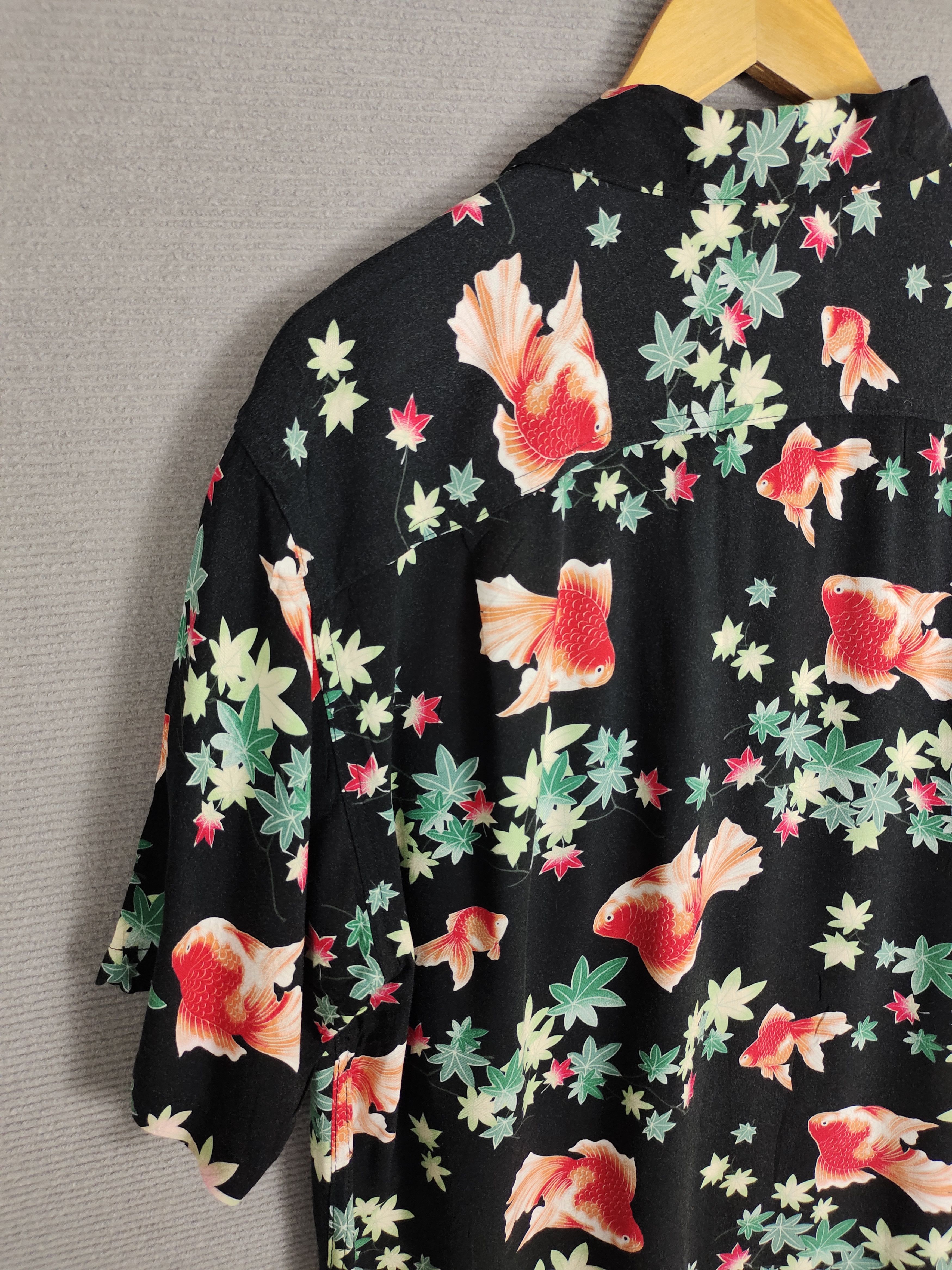 Japanese Brand Japanese Hawaiian Roushatte Gold Fish Rayon Aloha Shirt Size US L / EU 52-54 / 3 - 10 Thumbnail