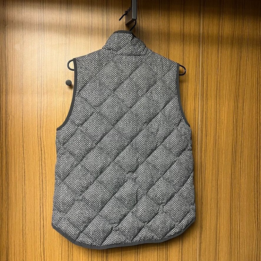J.Crew J.Crew Womens M Gray Quilted Puffer Vest Herringbone Pattern Size M / US 6-8 / IT 42-44 - 3 Thumbnail