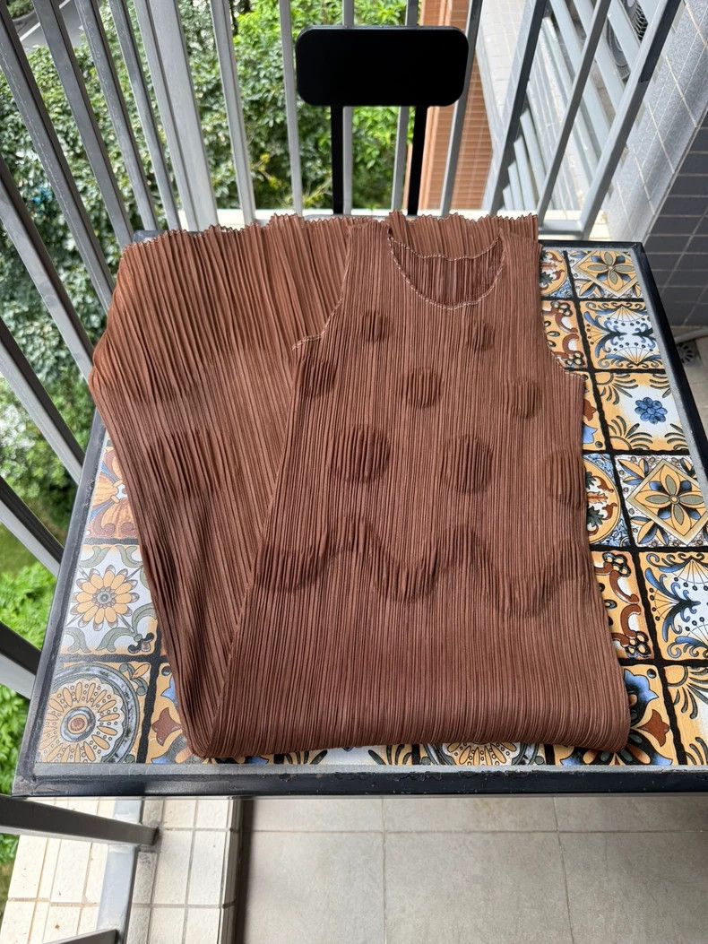 Issey Miyake Issey Miyake size:4 Brown embossed dress Size XS / US 0-2 / IT 36-38 - 7 Thumbnail