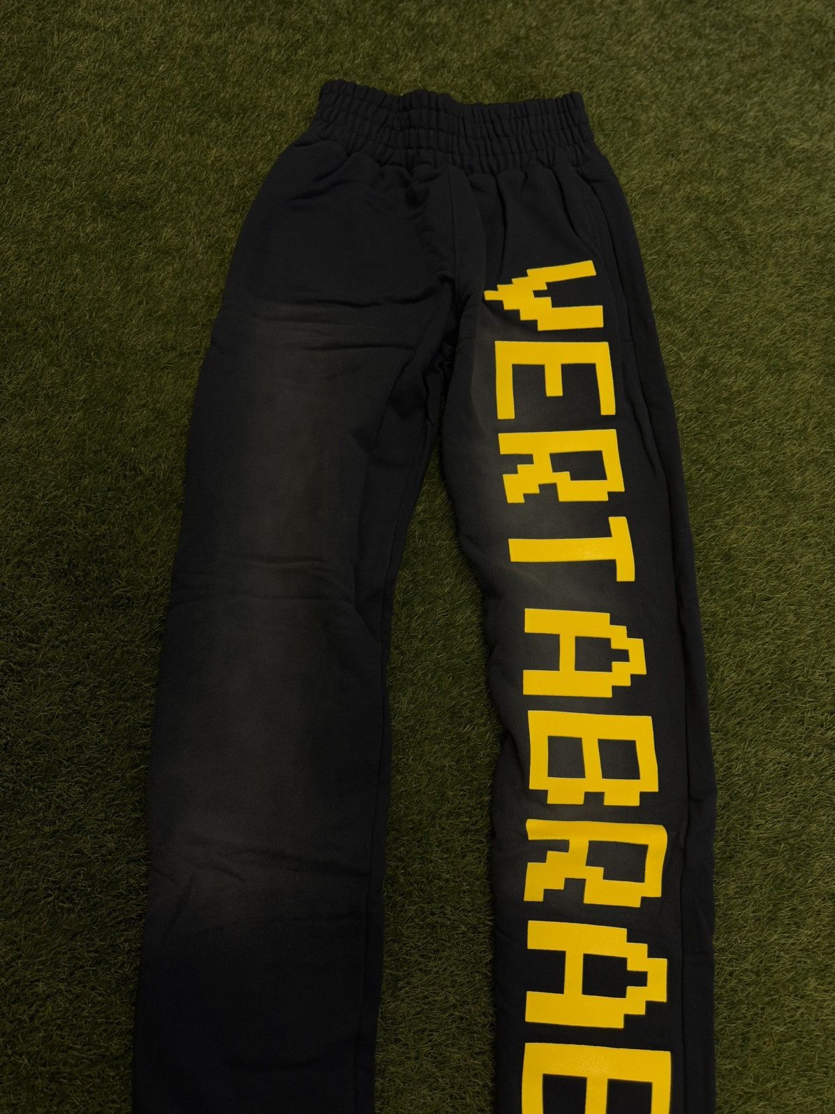 Vertabrae Vertabrae C-2 Blue Yellow Sweatpants Size L (NEW) Size US 33 - 5 Thumbnail