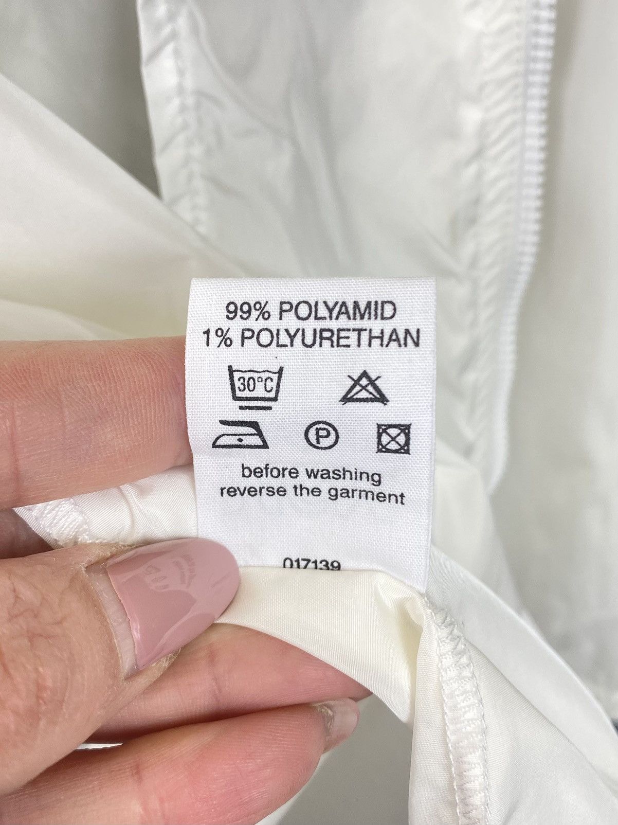 Vintage Vintage MCM Sports Rain Coat Men’s Luxury Size 42 White Top Size US XS / EU 42 / 0 - 14 Thumbnail
