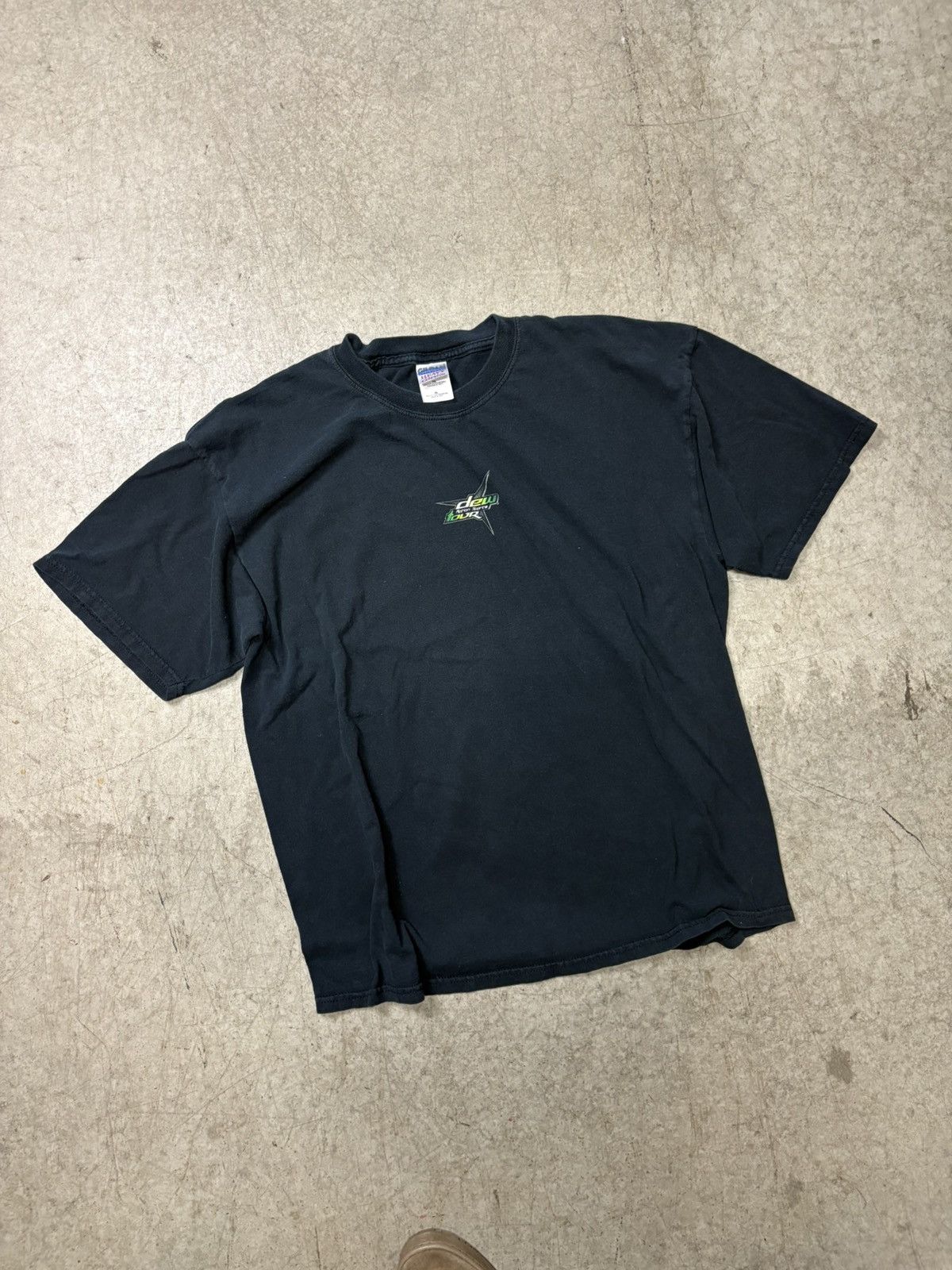 Mountain Dew Vintage Y2K Mountain Dew T-shirt Size US XL / EU 56 / 4 - 1 Thumbnail