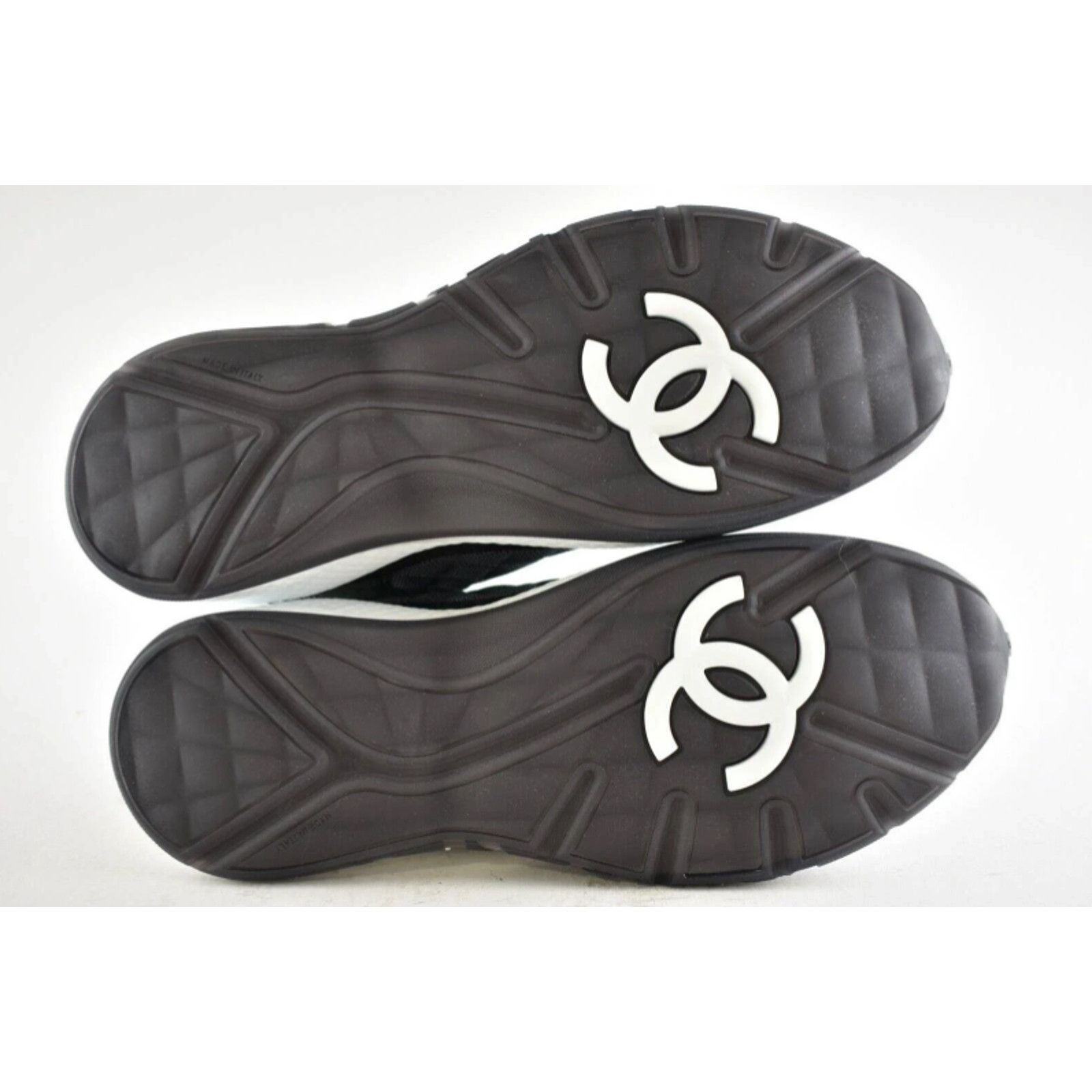 Chanel Chanel Suede CC Logo Lace Up Mid Top Trainer Sneaker 44 11 Size US 11 / EU 44 - 7 Thumbnail