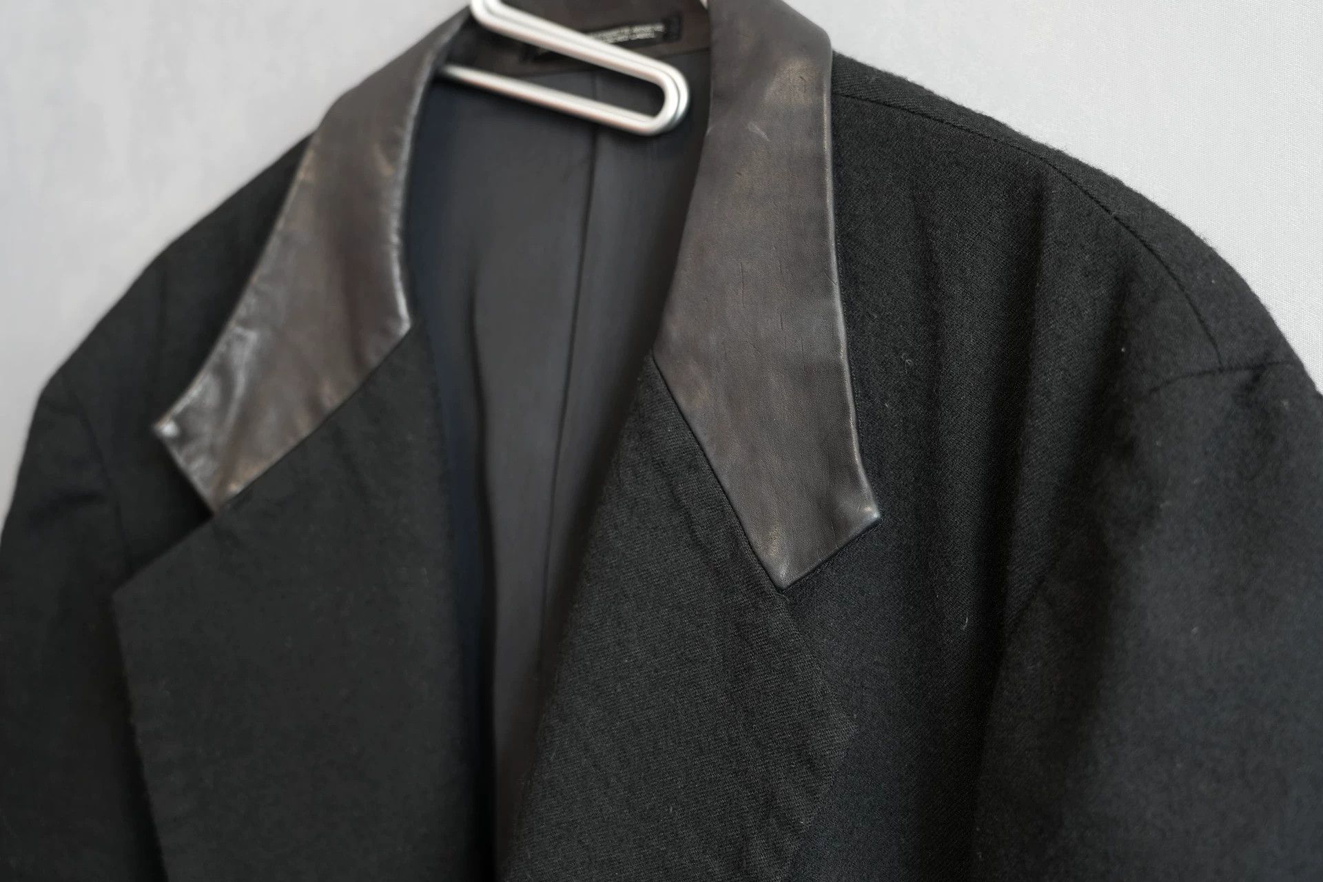 Yohji Yamamoto Yohji Yamamoto 03AW Leather-Panel Wool Jacket Size 4 Size US XL / EU 56 / 4 - 4 Thumbnail