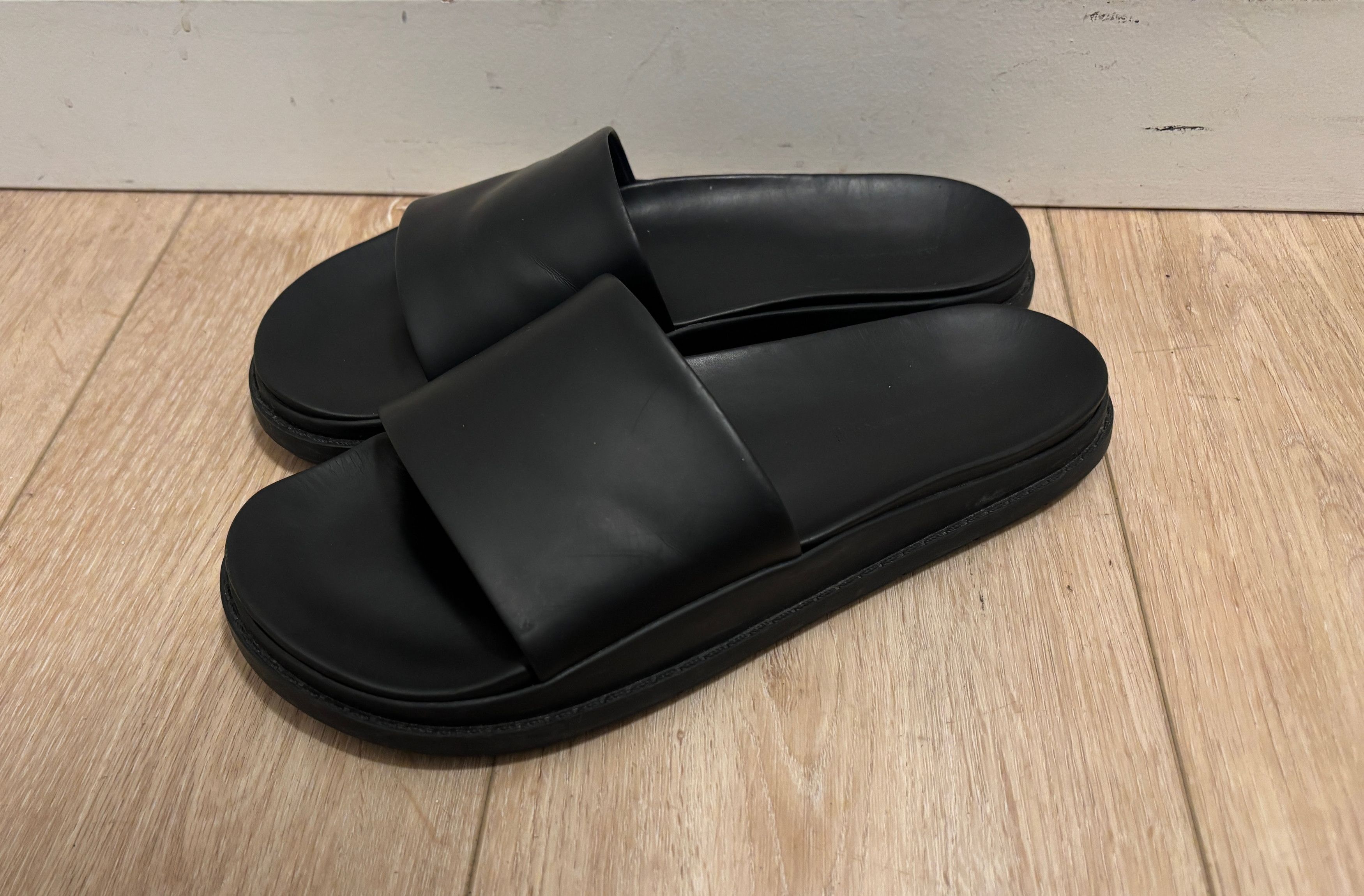 Alexander McQueen Alexander Wang x H&M Black Leather Slides - 10 Size US 10 / EU 43 - 1 Thumbnail