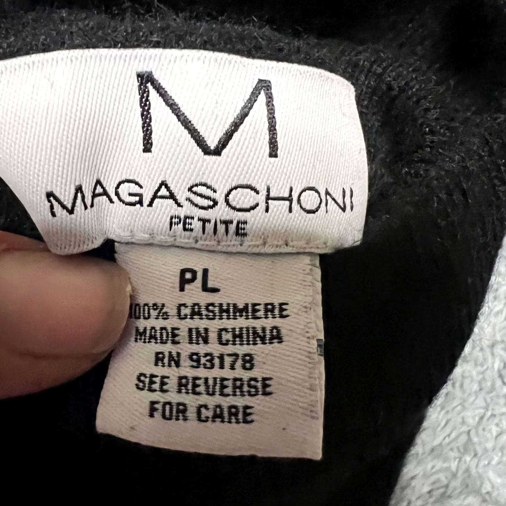 Vintage Magaschoni Sweater Womens Large Petite Black 100% Cashmere Turtleneck Pullover PL Petite Women Mens? Size L / US 10 / IT 46 - 6 Thumbnail
