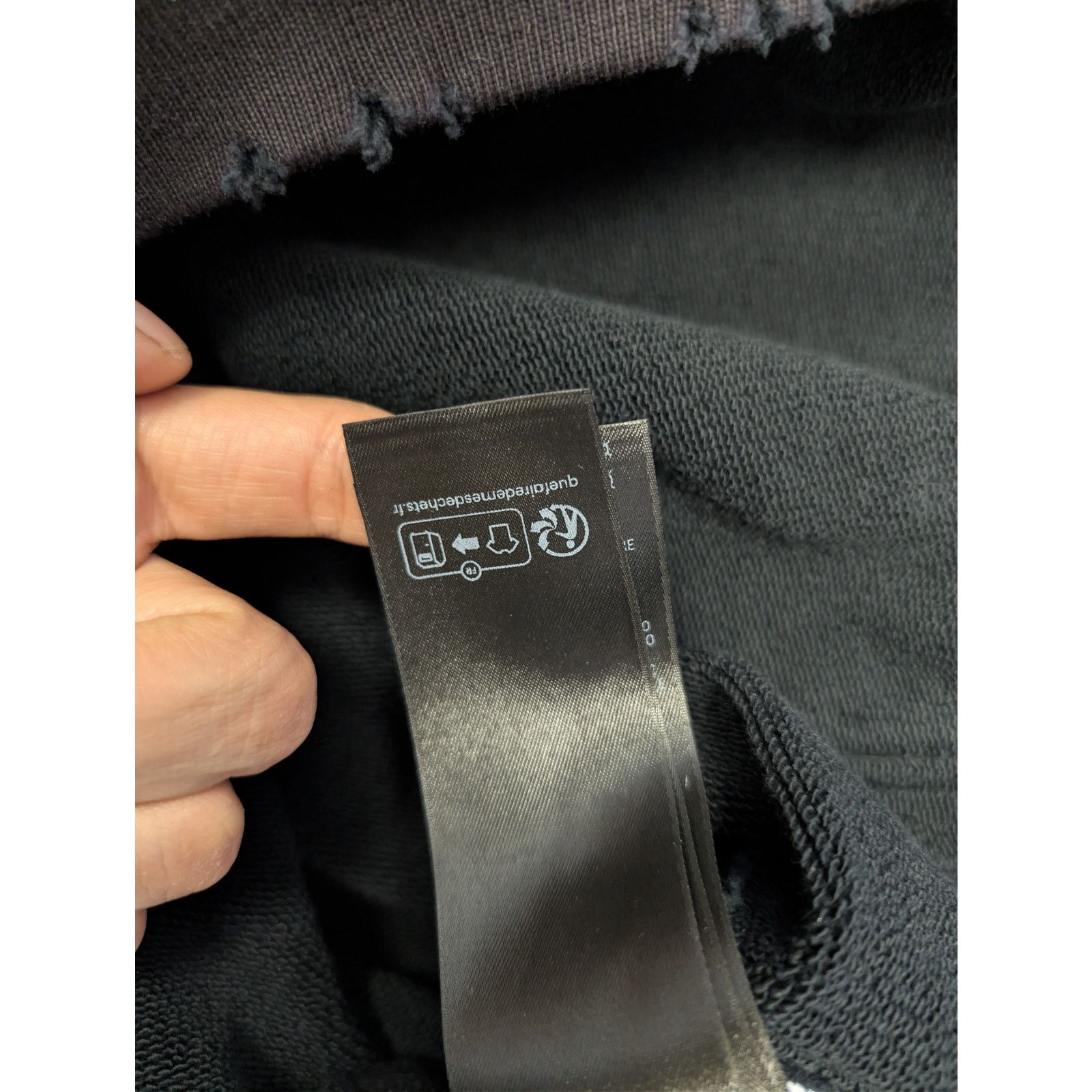 Balenciaga o1rshd1 Pierced Round Hoodie in Washed Black Size US M / EU 48-50 / 2 - 22 Thumbnail
