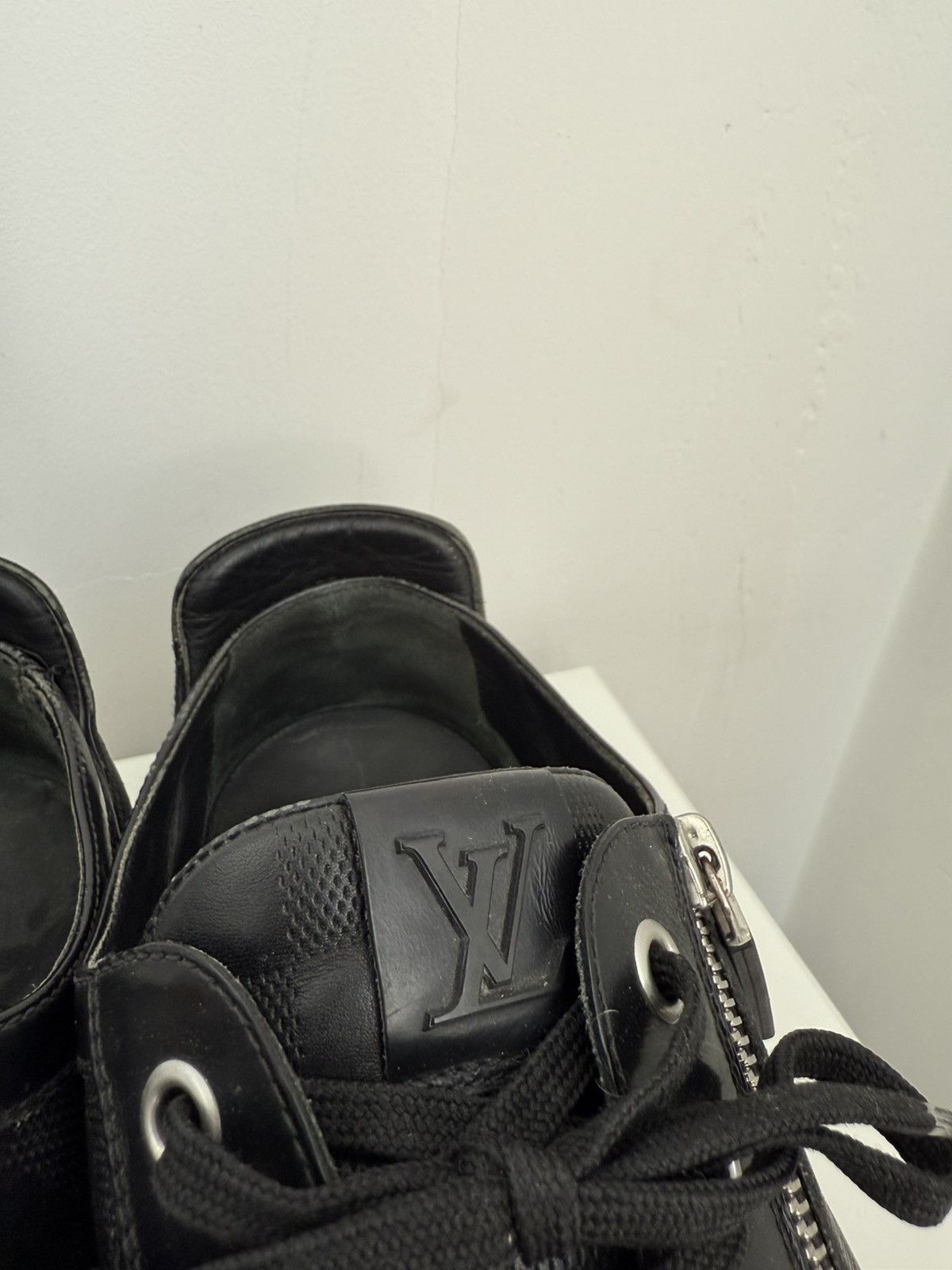 Louis Vuitton LOUIS VUITTON DAMIER GRAPHITE AVENTURE ZIP UP SNEAKERS Size US 9 / EU 42 - 4 Thumbnail