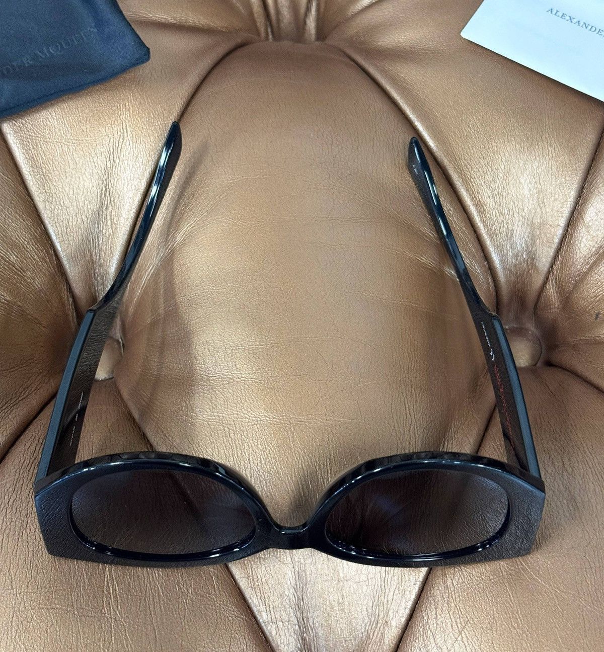 Alexander McQueen Alexander McQueen Red Graffiti Logo Sunglasses AM0330S 002 Size ONE SIZE - 5 Thumbnail