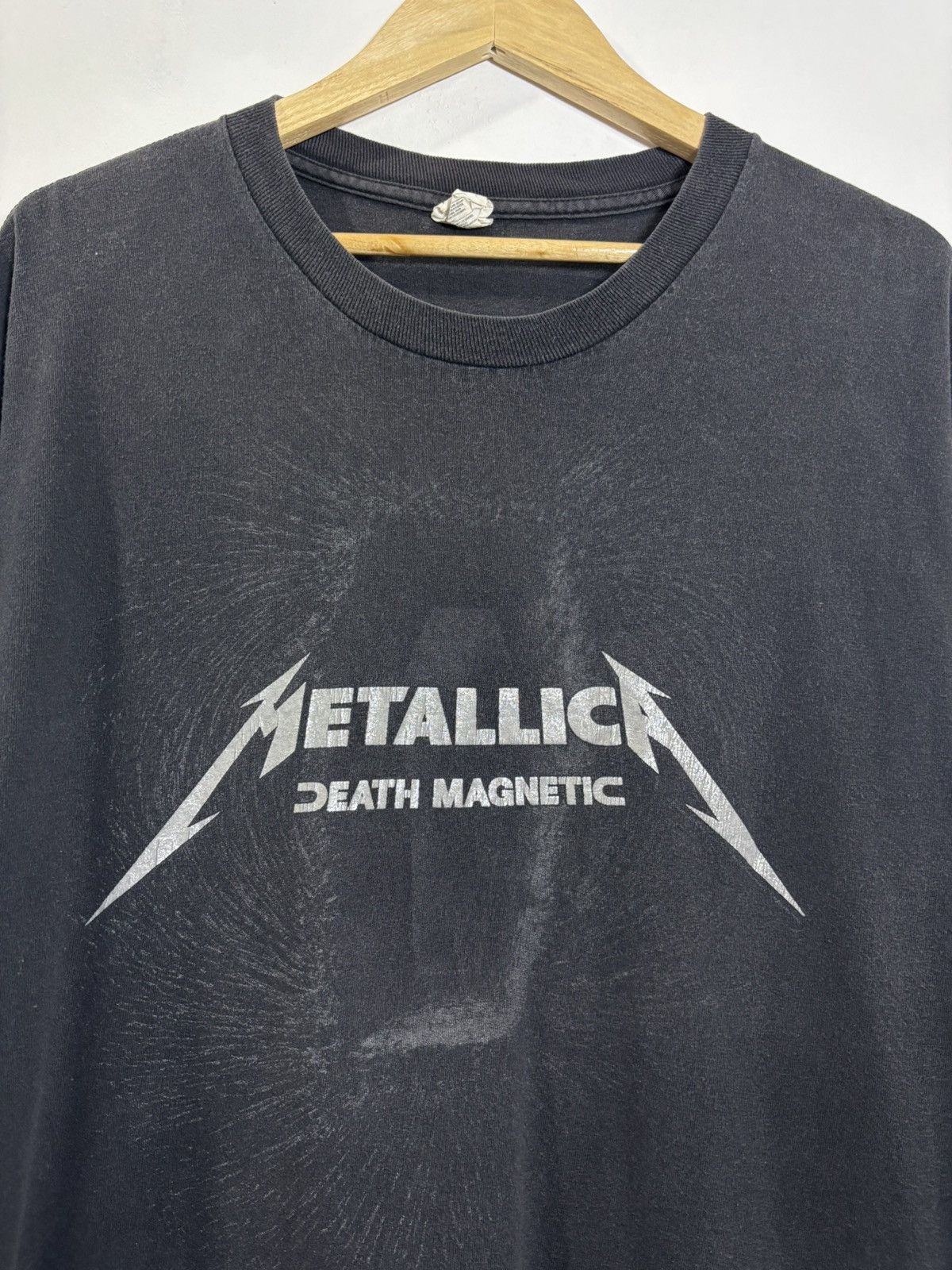 Band Tees × Vintage Metallica Death Magnetic Tshirt Size US XL / EU 56 / 4 - 2 Thumbnail