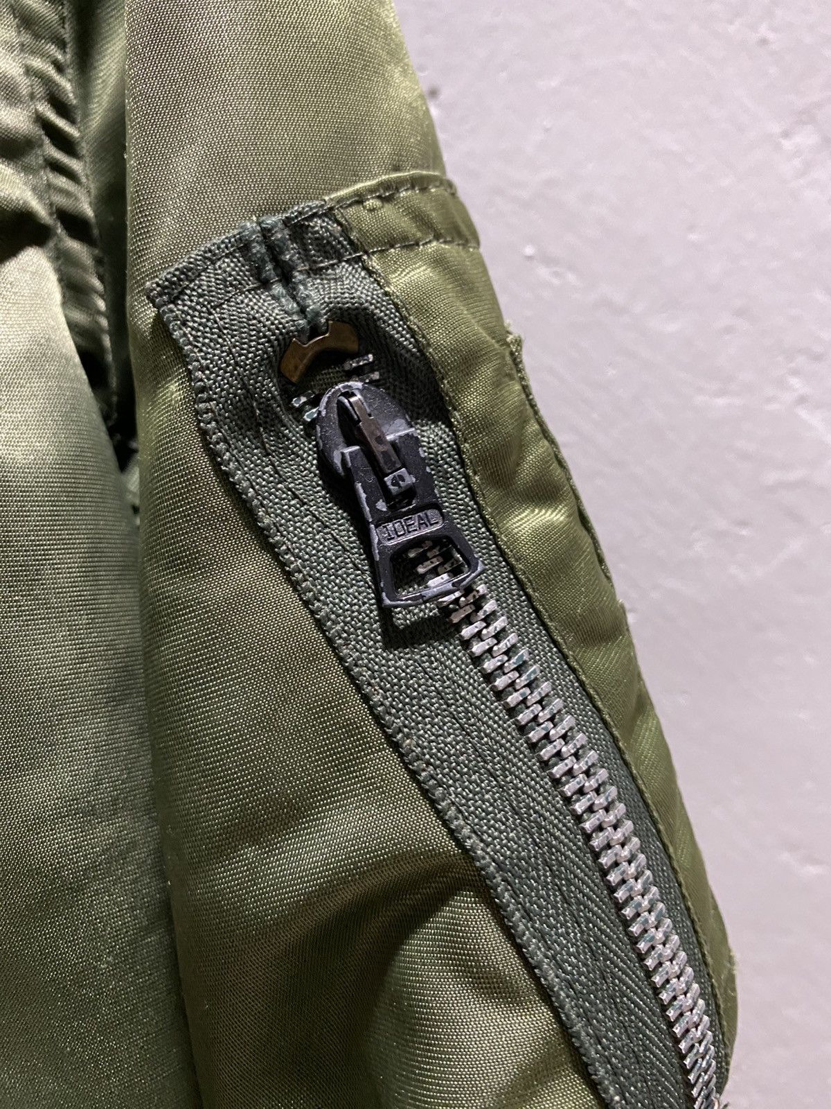Alpha Industries Vintage 80s Corinth Mfg Ma-1 Bomber Jacket Issue Size US L / EU 52-54 / 3 - 9 Thumbnail