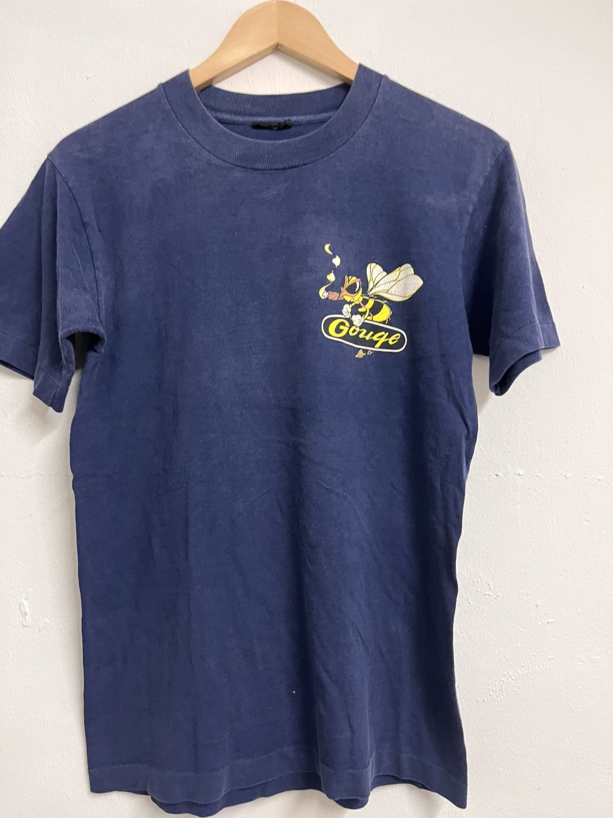 Hook-Ups vintage 90s GOUGE skateboards smoking bee shirts Size US S / EU 44-46 / 1 - 3 Thumbnail